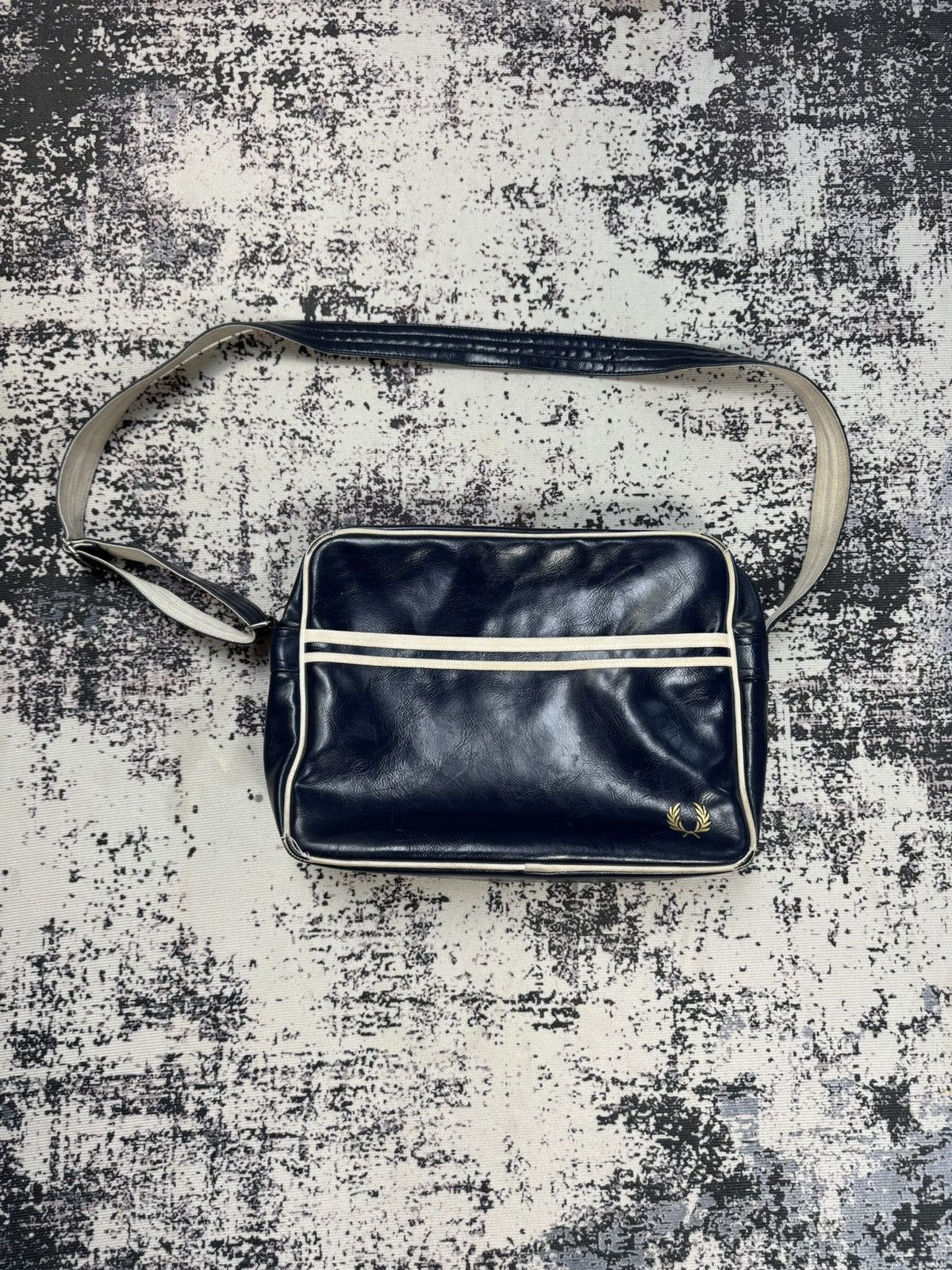 Fred Perry × Vintage 🔥RARE🔥 Vintage Fred Perry Leather Bag Navy Size ONE SIZE - 1 Thumbnail