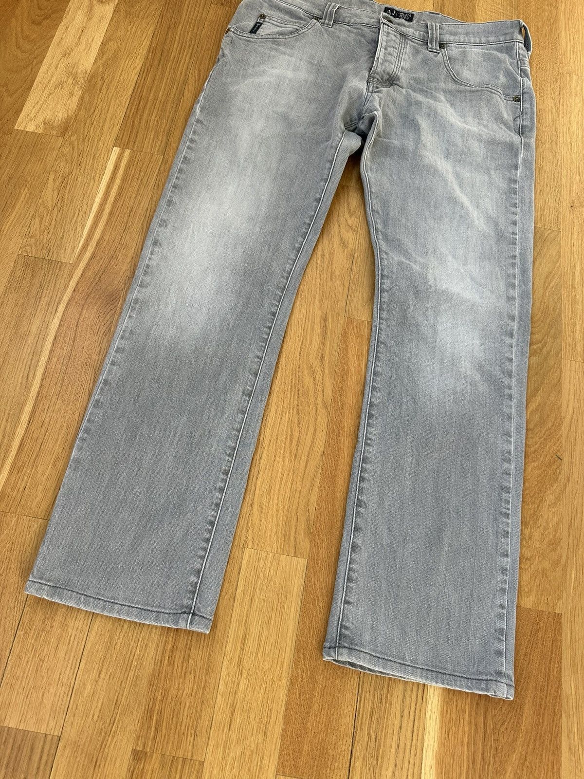 Giorgio Armani Vintage Giorgio Armani Gray Denim Jeans Metal Logo 33 Size Size US 33 - 5 Thumbnail