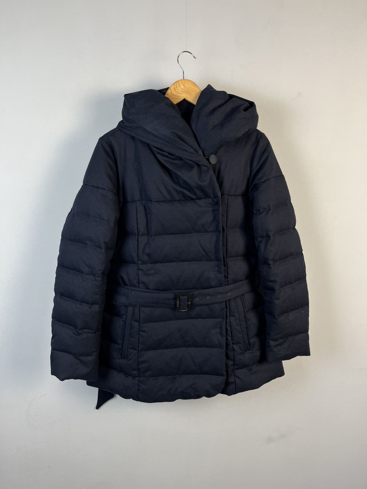 Armani Armani Collezioni Luxury Hooded Belted Jacket Size M / US 6-8 / IT 42-44 - 1 Thumbnail
