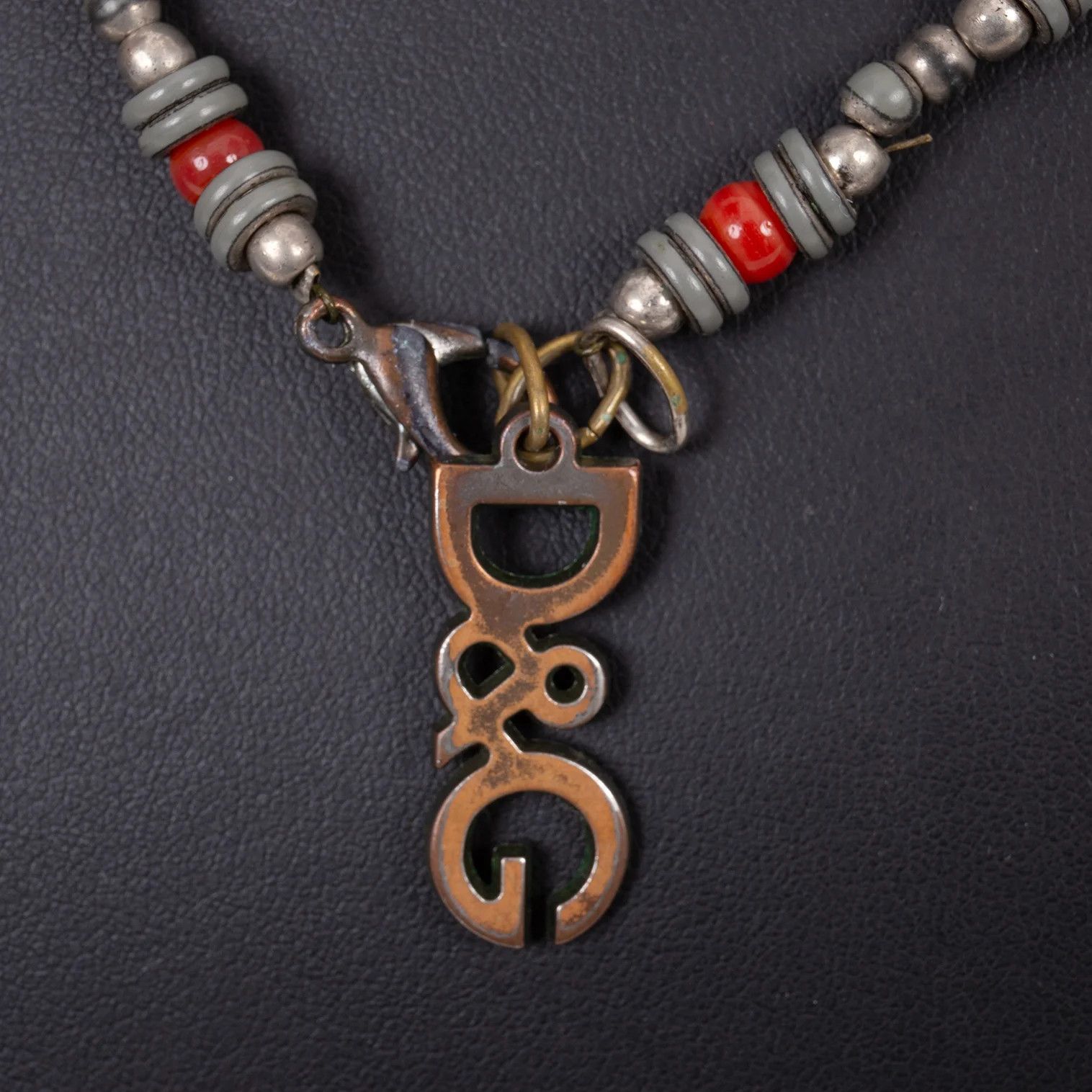 Dolce & Gabbana Beaded Design Logo Necklace in Silver and Red Size ONE SIZE - 2 Thumbnail
