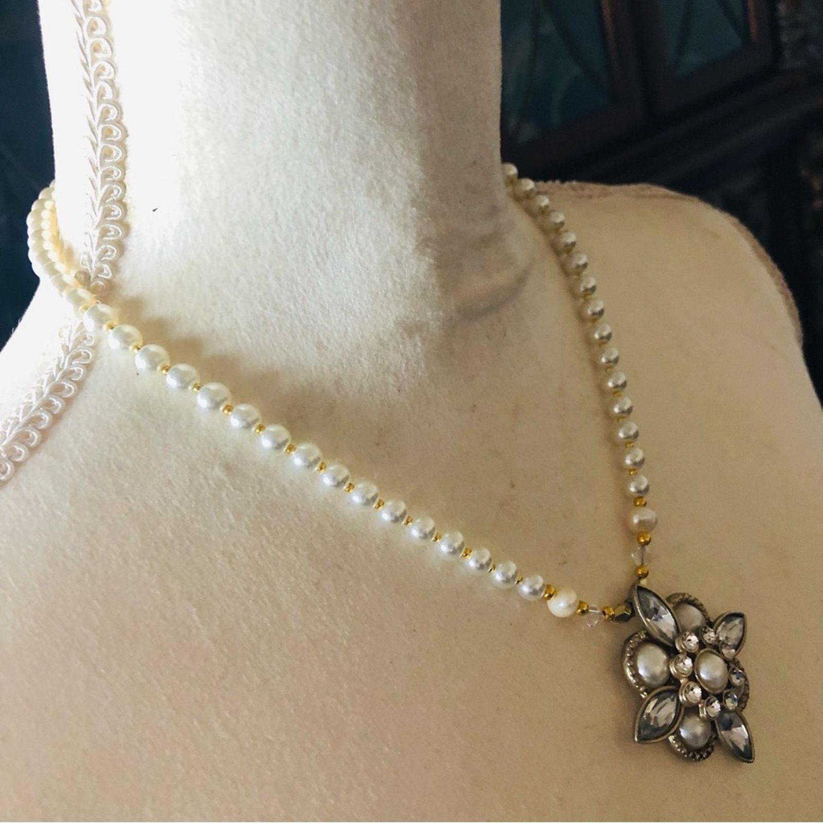 Handmade Handcrafted repurpose elegant stone and Pearl necklace Size ONE SIZE - 3 Thumbnail