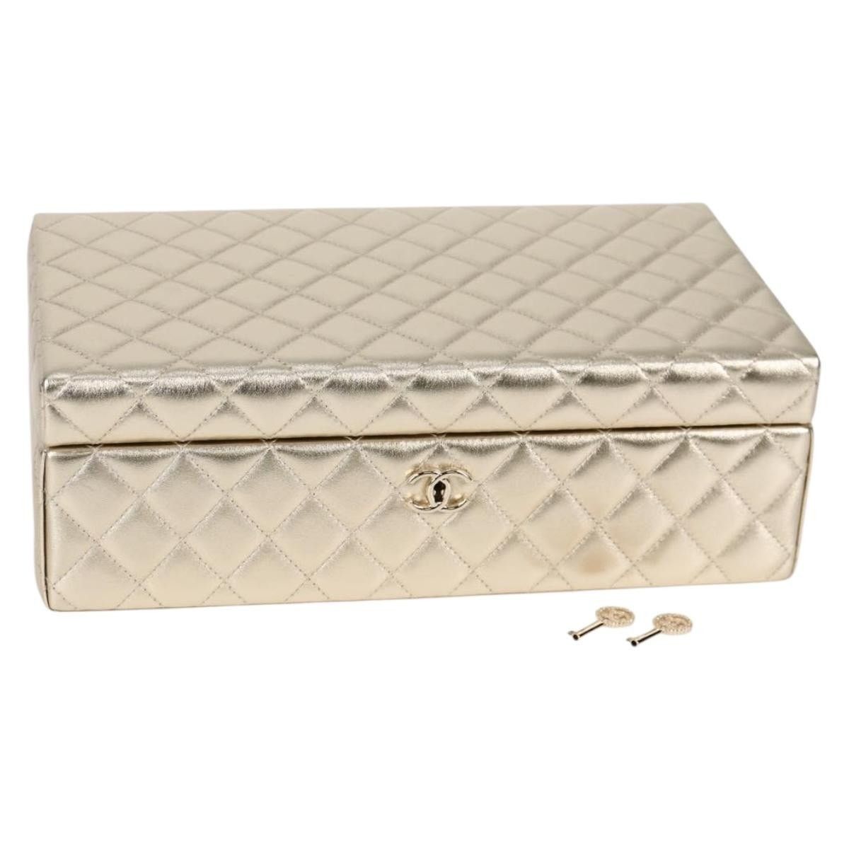 Chanel Chanel Matelasse Jewelry Case Jewelry Box Size ONE SIZE - 1 Thumbnail