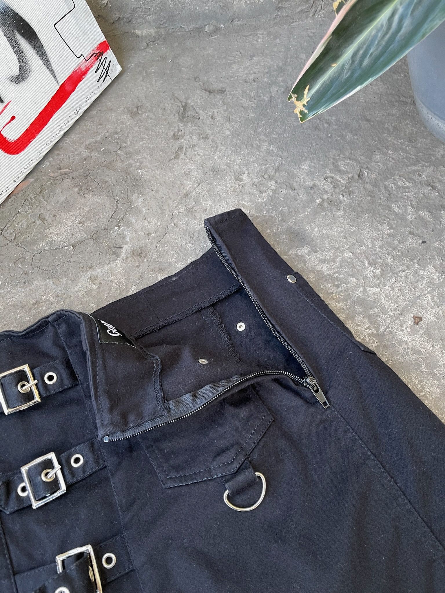 20471120 × Beauty Beast × Seditionaries Vintage steam-punk cyber-gothicana emp bondage kilt skirt Size 30" / US 8 / IT 44 - 7 Thumbnail