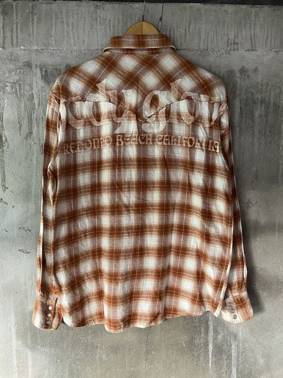 If Six Was Nine BODY GLOVE DISTRESSED BUTTON DOWN SHIRT Size US L / EU 52-54 / 3 - 12 Thumbnail