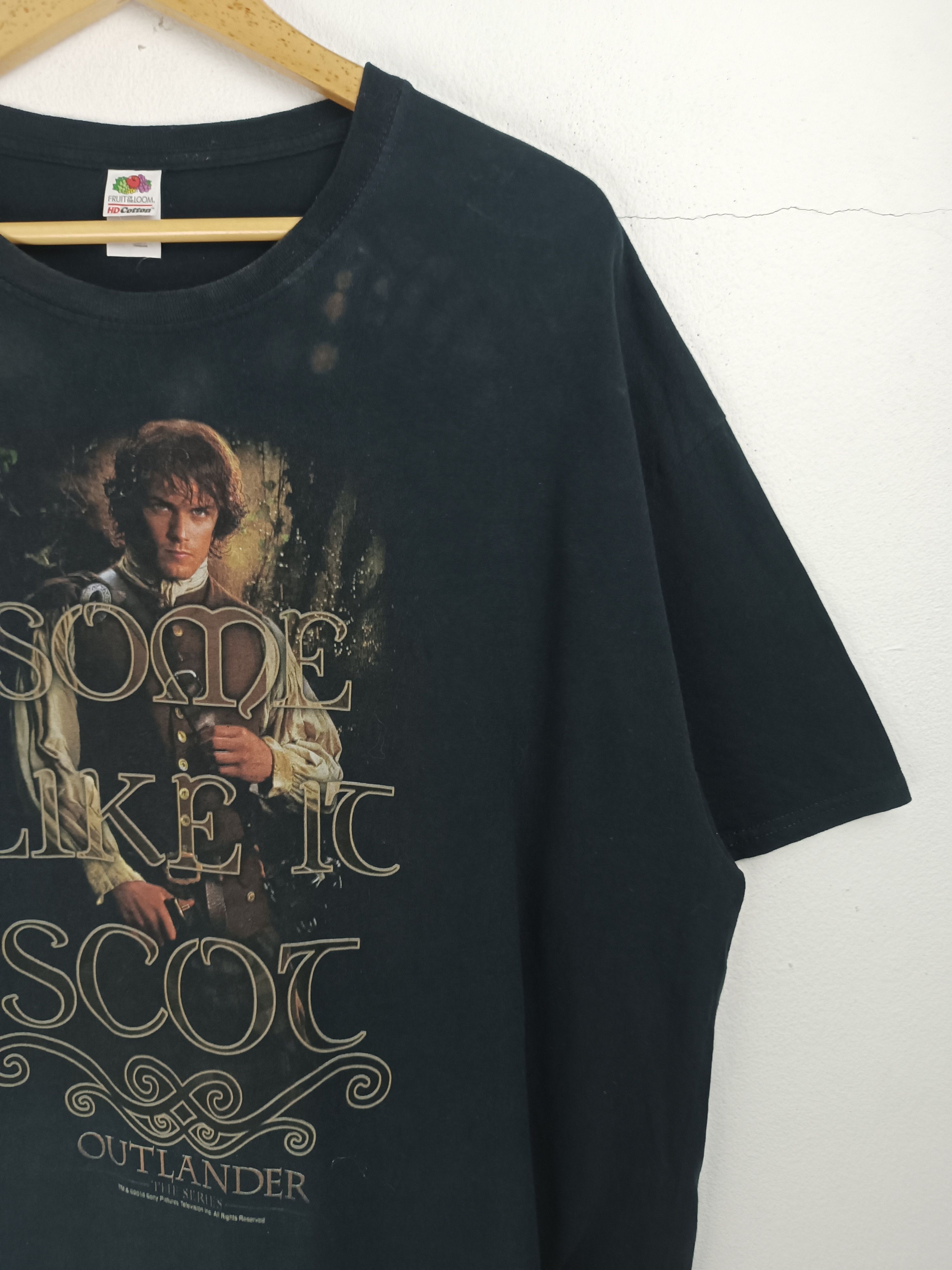 Vintage VINTAGE FADED OUTLANDER THE SERIES TEE CROWN BRIDGERTON Size US XL / EU 56 / 4 - 6 Thumbnail
