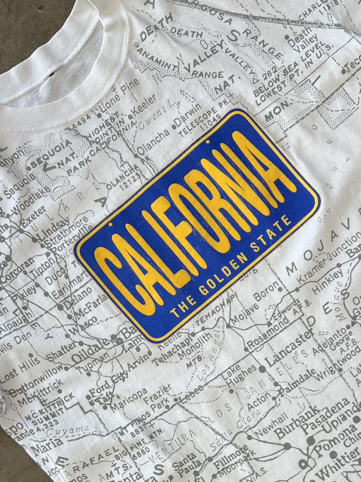 Vintage Vintage AOP California Golden State Map Single Stitch XXL Size US XXL / EU 58 / 5 - 1 Thumbnail