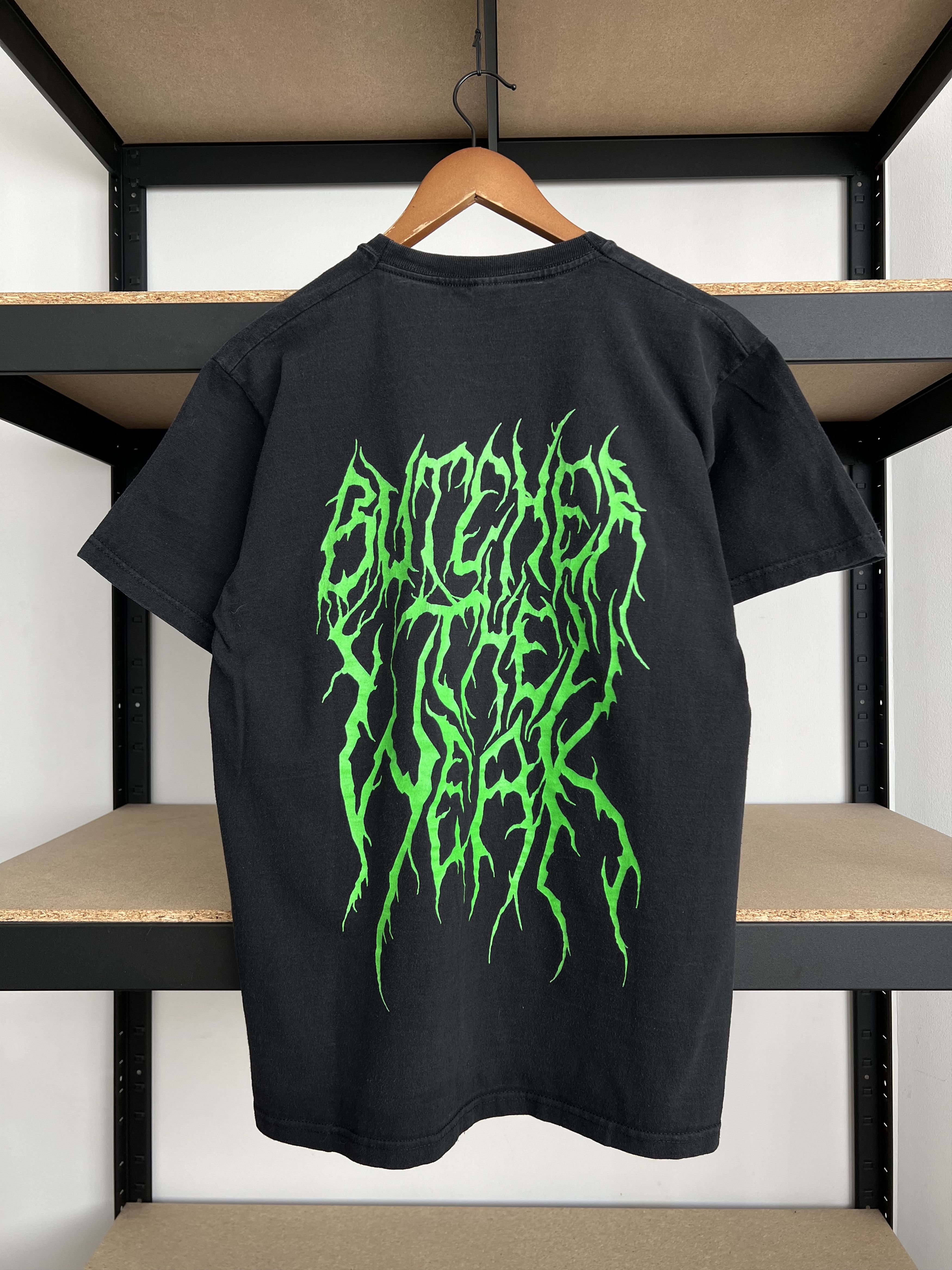 Band Tees Vintage 2000s Devourment Butcher the Weak Death Metal Tshirt Size US L / EU 52-54 / 3 - 2 Thumbnail