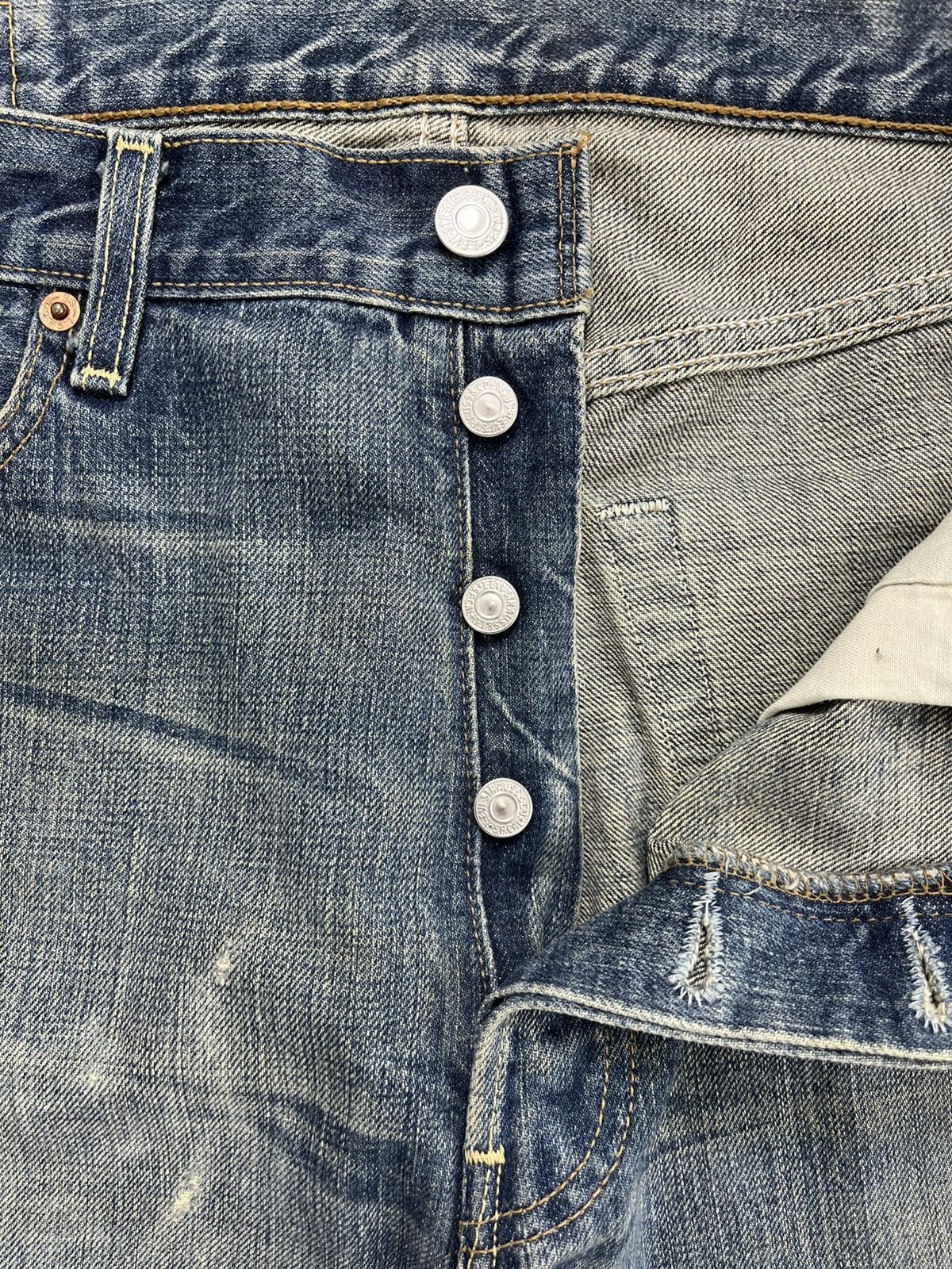 Levi's Vintage Clothing 🇹🇷1990s Vintage Levis 501 Distressed 34x30 Straight Leg Jeans Size US 34 / EU 50 - 9 Thumbnail