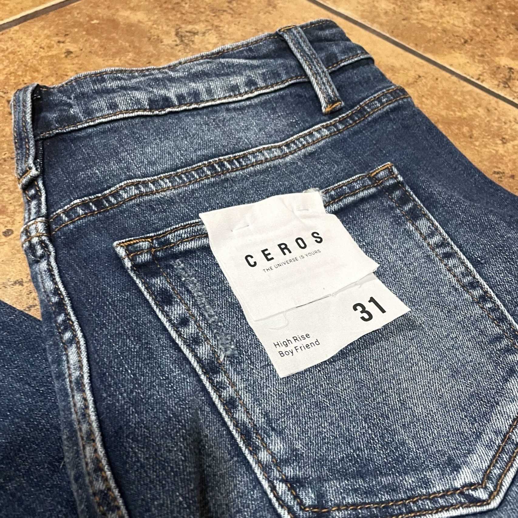 Vintage CEROS Women's Boyfriend Jeans High Rise Medium Blue Size 31 NWT CHB4018 Size 24" / US 00 / IT 34 - 4 Thumbnail