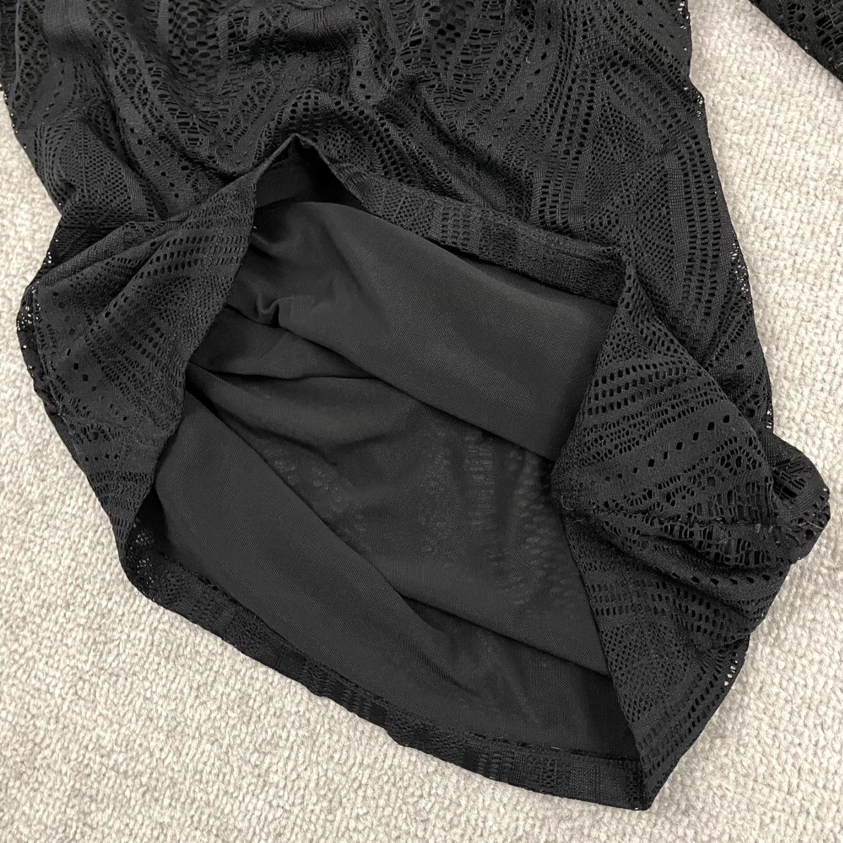 Free People Free People Blouse Black Lace Womens M Mock Neck 3/4 Sleeve Sheer Regular Fit Vintage No N/A? (Oops) Size M / US 6-8 / IT 42-44 - 7 Thumbnail