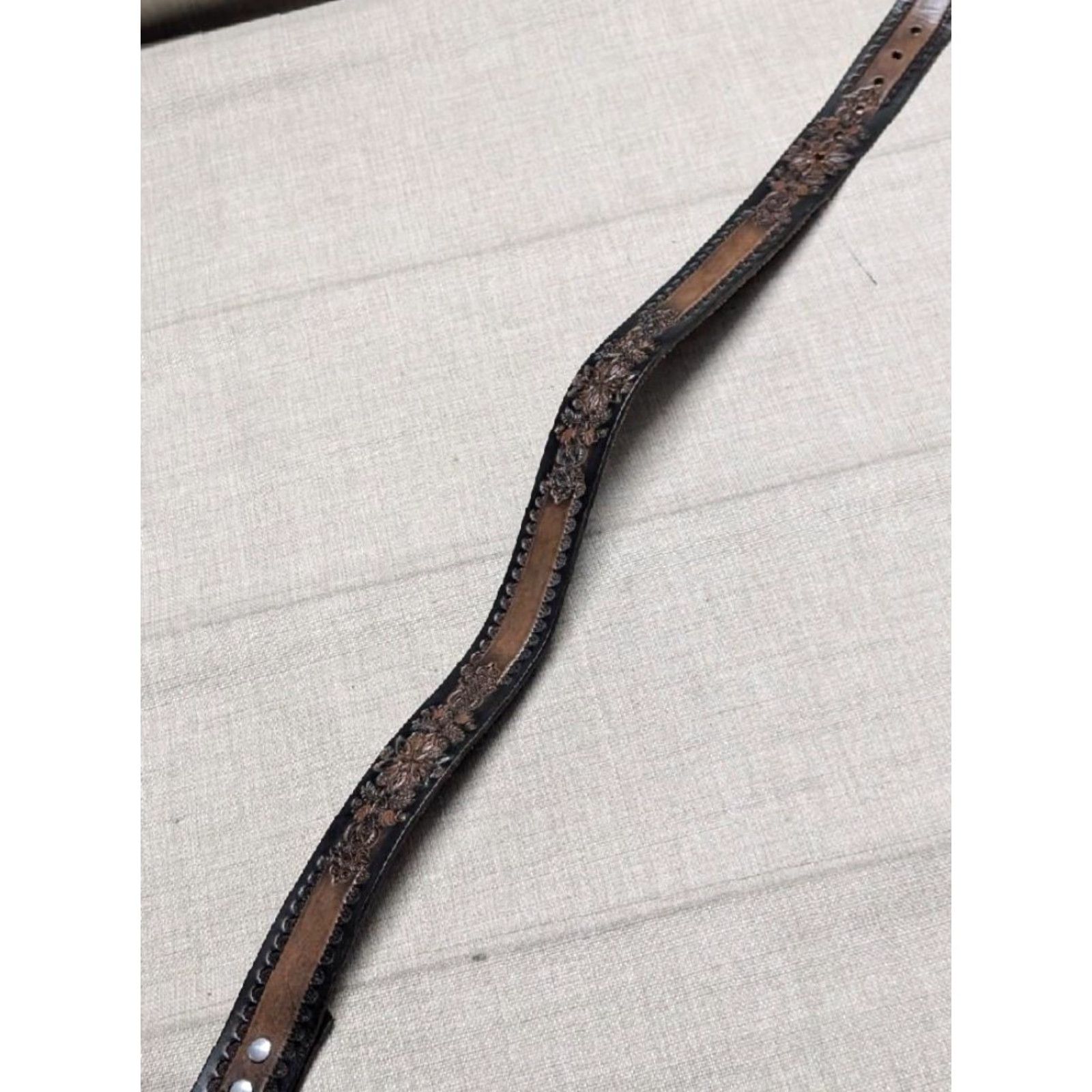 Vintage VINTAGE western belt Geometric brown leather 28 Mens Buckle Tooled Cowhide 1-3/4" width 1970s Size 28 - 7 Thumbnail
