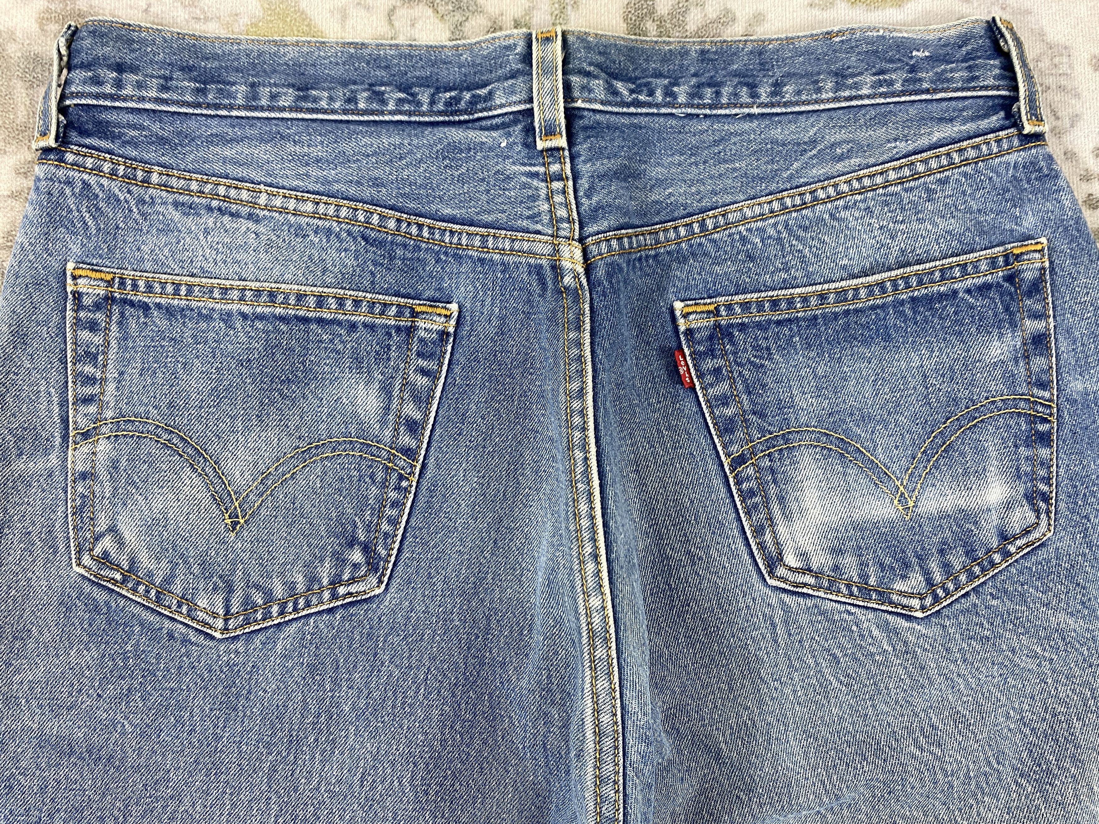 Levi's Vintage Clothing Distressed Blue Vintage Levi's 501 Jeans 35x32.5 JN3394 Size US 35 - 6 Thumbnail