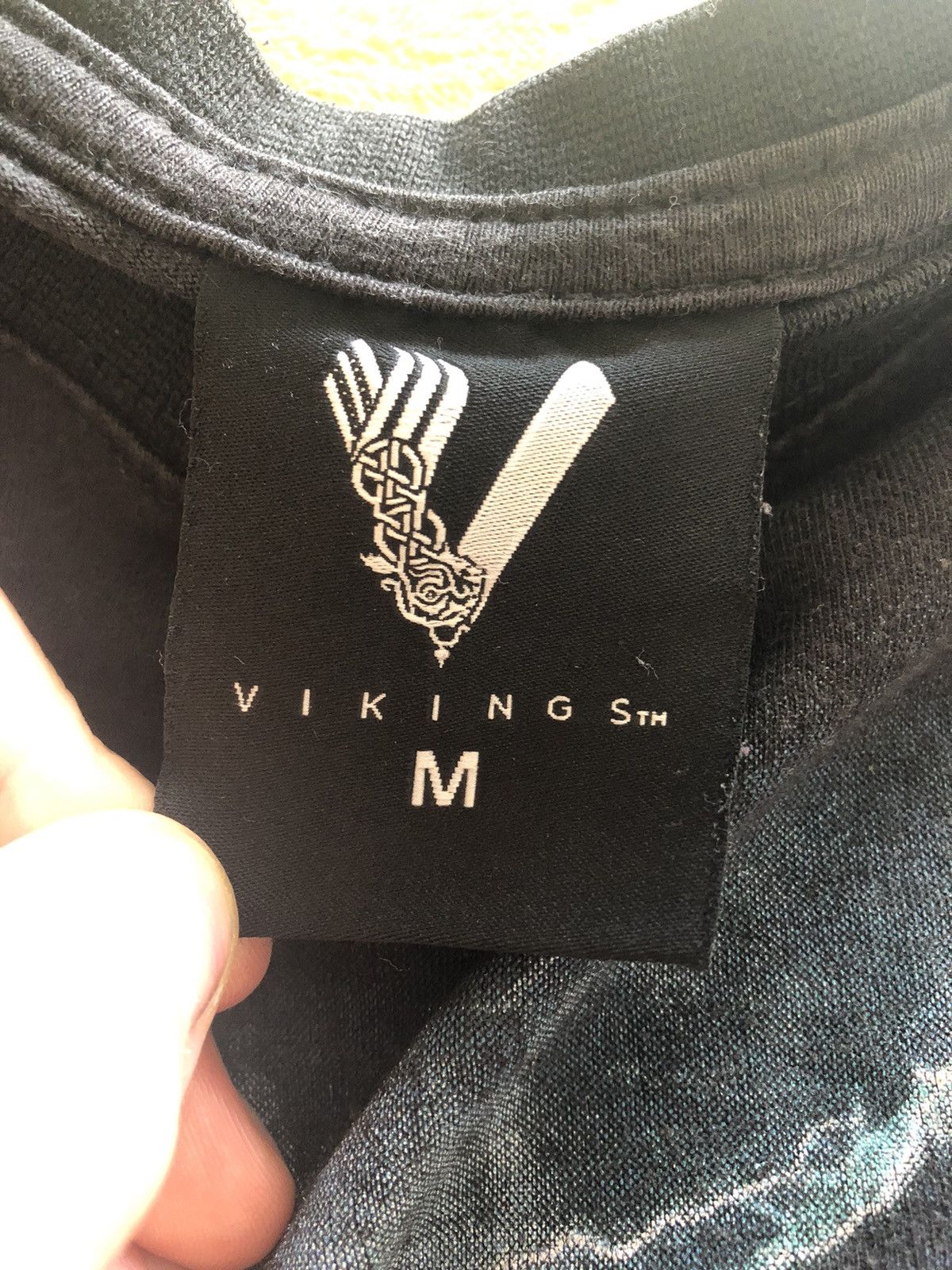 Other VIKINGS MGM MOVIE VINTAGE VIDEO GAME SHIRT Size US M / EU 48-50 / 2 - 5 Thumbnail