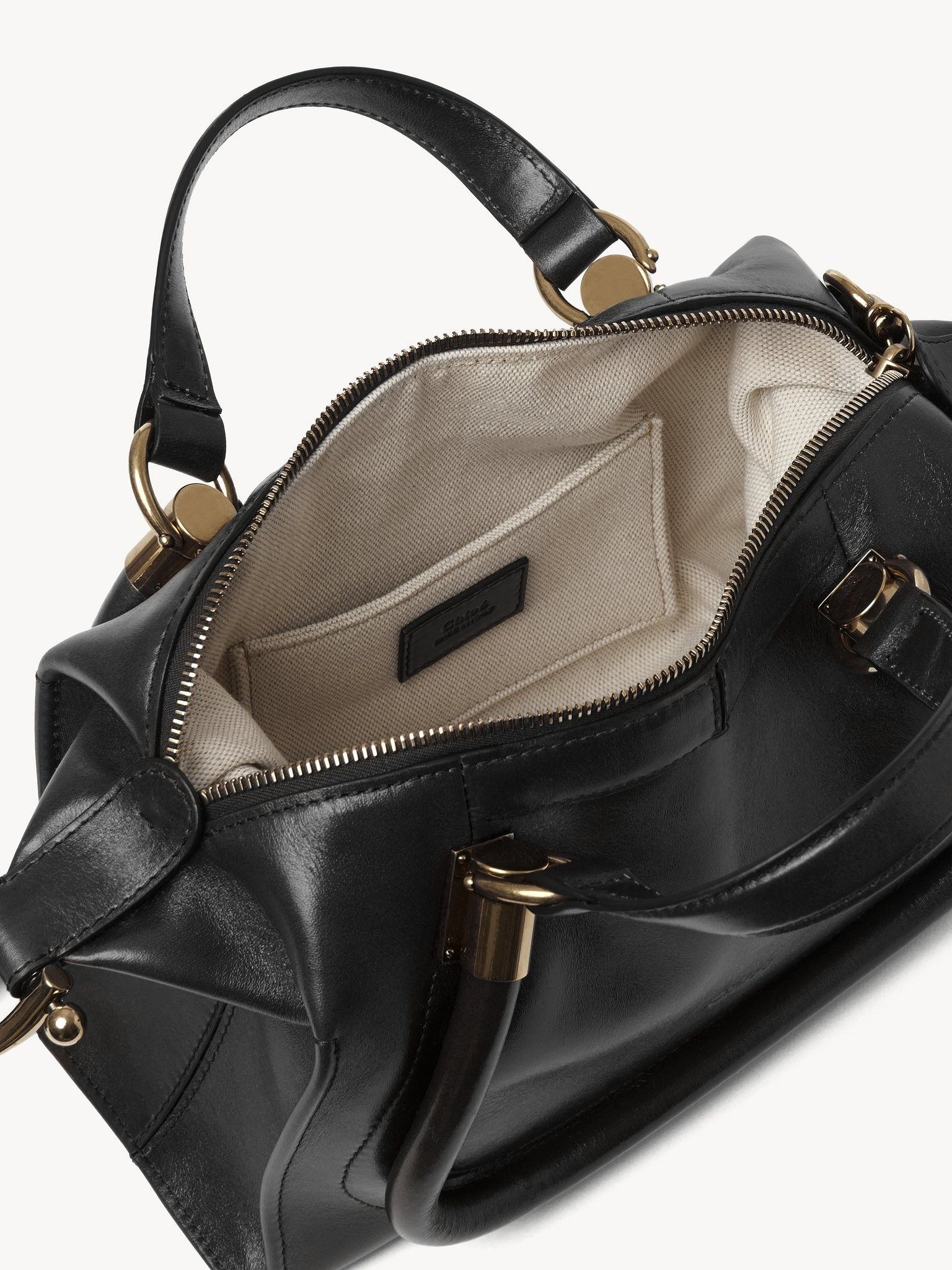 Chloe oc11z0825 Size: OS / Paraty Bag in Black Size ONE SIZE - 3 Thumbnail
