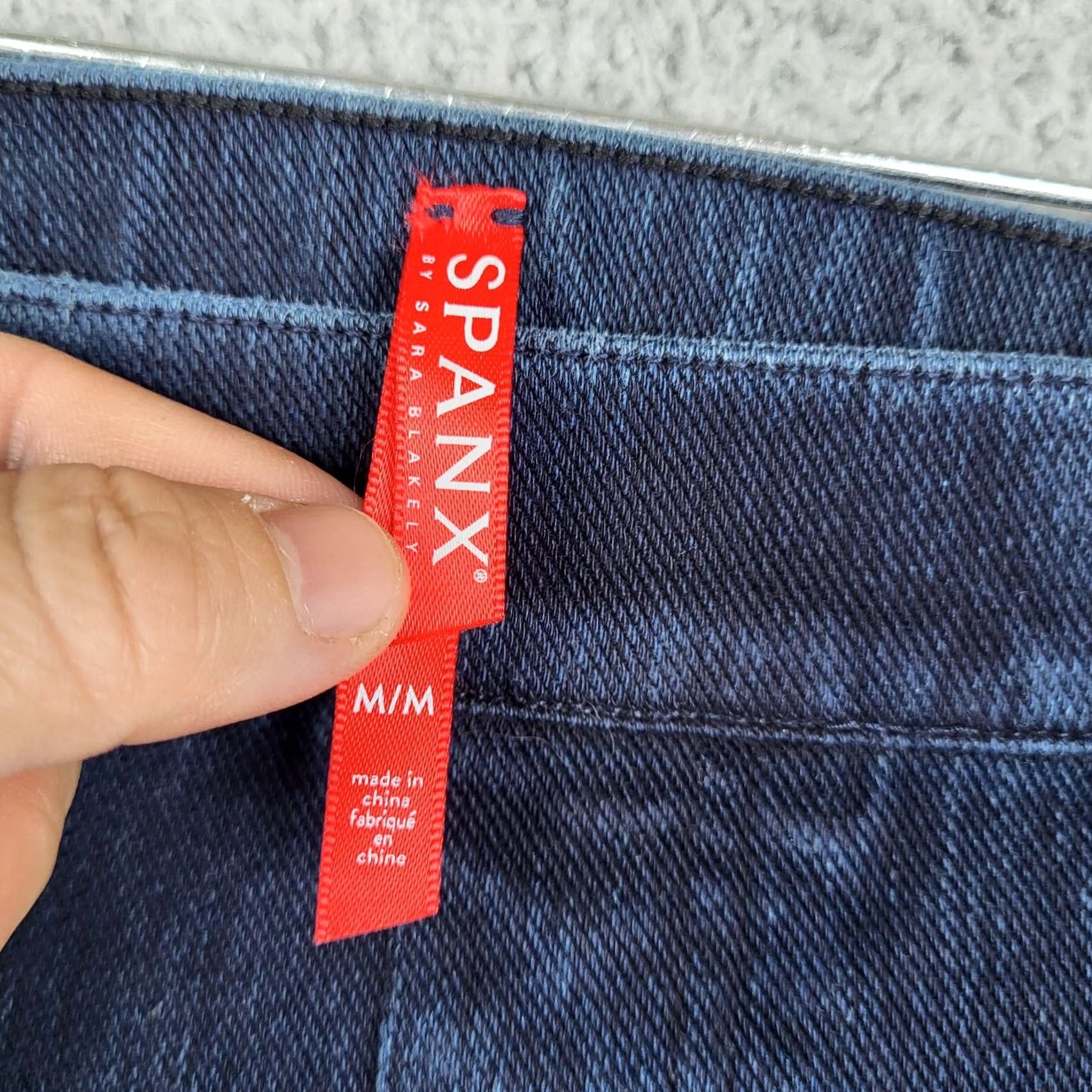 Spanx Spanx Jeans Ankle Pull-on Blue Women’s Size M Regular Pockets Denim Cotton Polyester elastane 90s? No not. Size 32" / US 10 / IT 46 - 5 Thumbnail