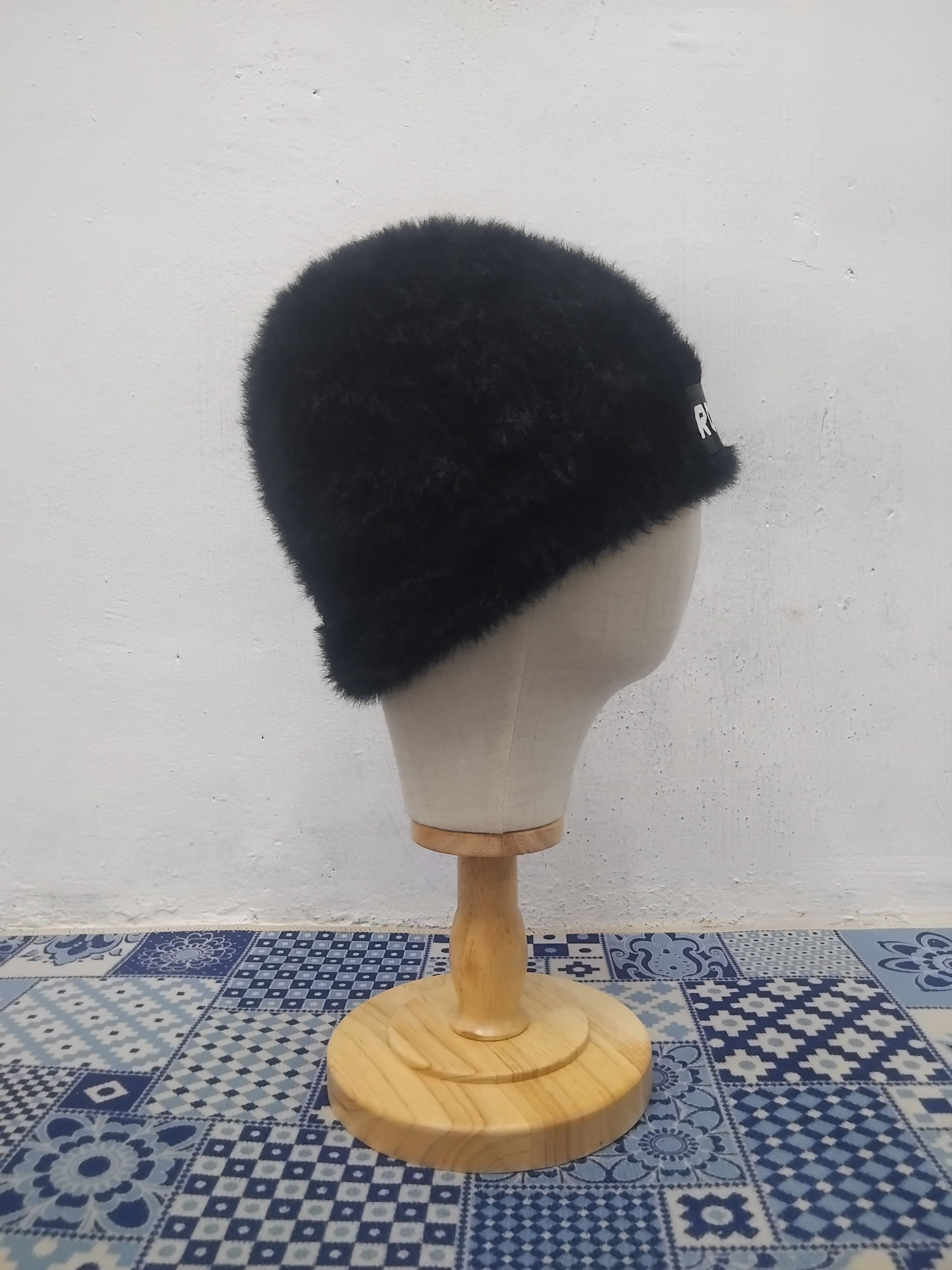 Japanese Brand 💥Romantic black colour fur beanie hat Size ONE SIZE - 4 Thumbnail