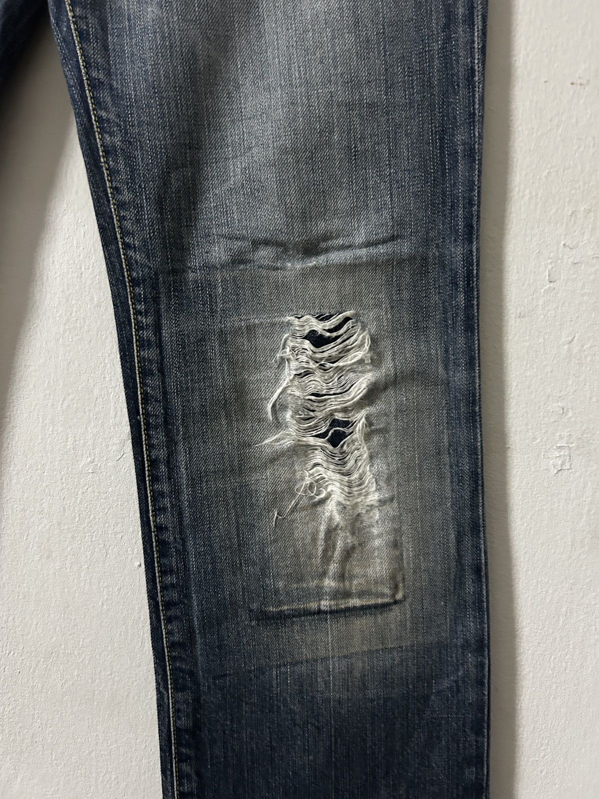 Diesel Diesel distressed Ripped jeans Size US 31 - 5 Thumbnail