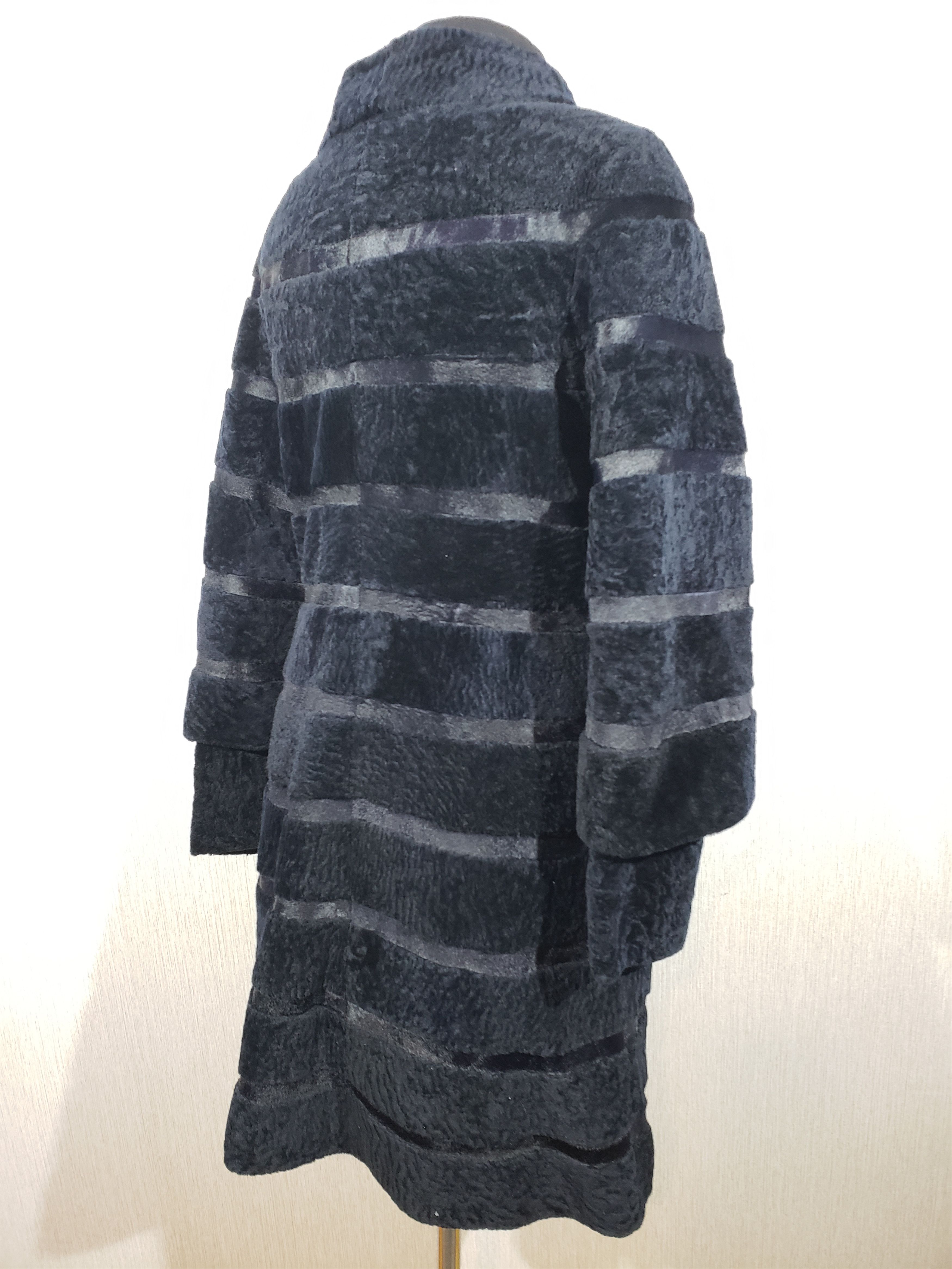 Other Wonderful women's sheepskin coat. Size M / US 6-8 / IT 42-44 - 5 Thumbnail