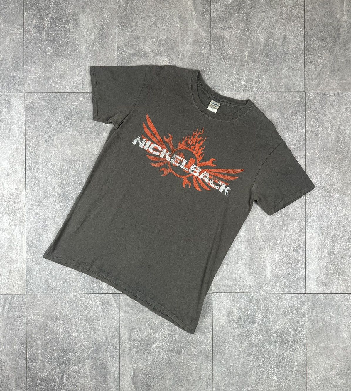 Gildan Nickelback Vintage 2012 Tour Band T-Shirt Here And Now Size US M / EU 48-50 / 2 - 1 Thumbnail