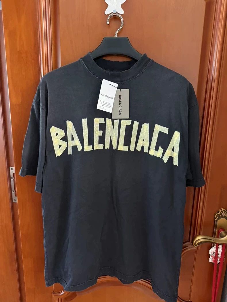 Balenciaga Balenciaga Adhesive tape short sleeve Size US S / EU 44-46 / 1 - 1 Thumbnail