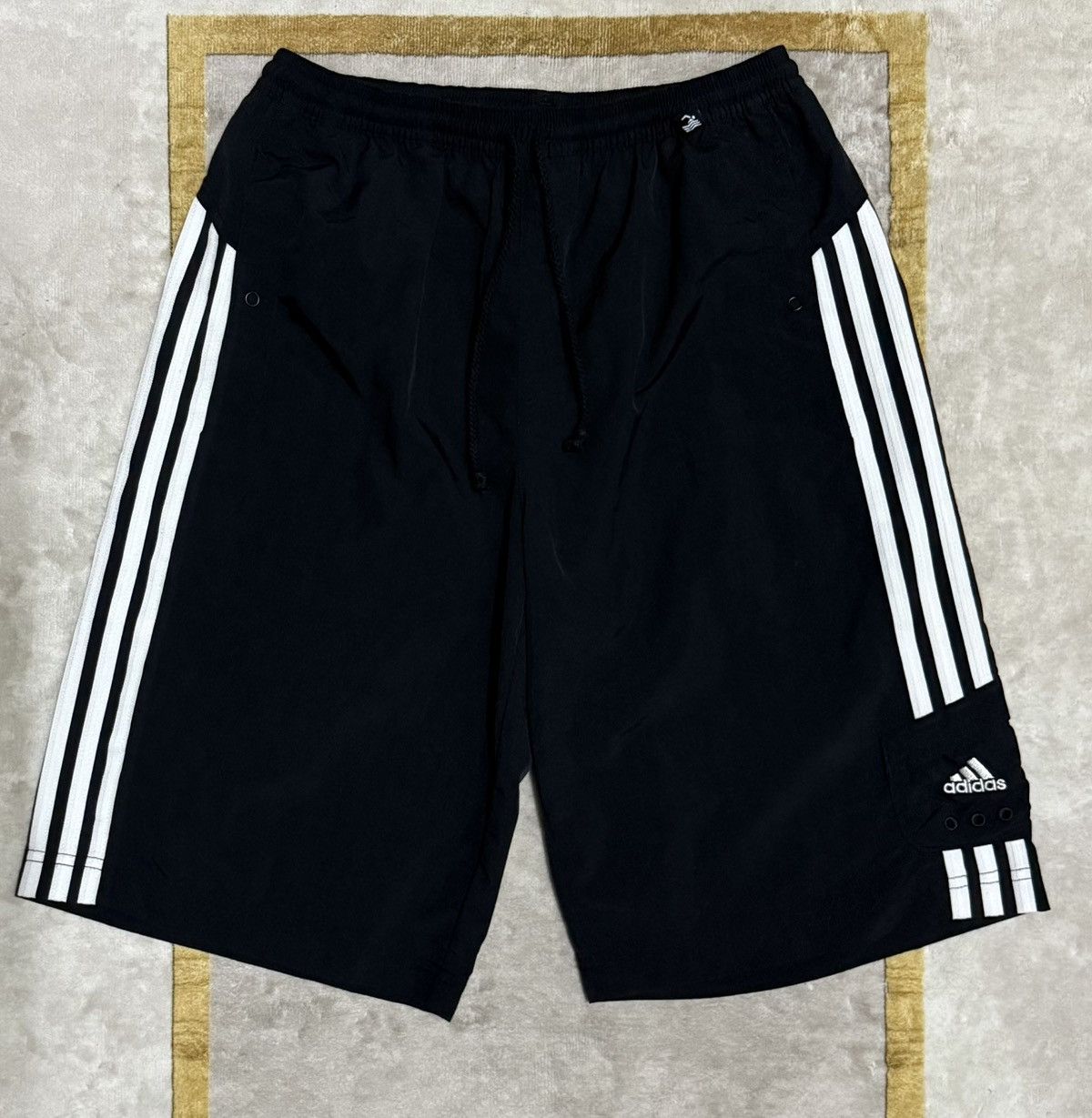 Adidas Adidas Short Pants Size US 32 / EU 48 - 6 Thumbnail