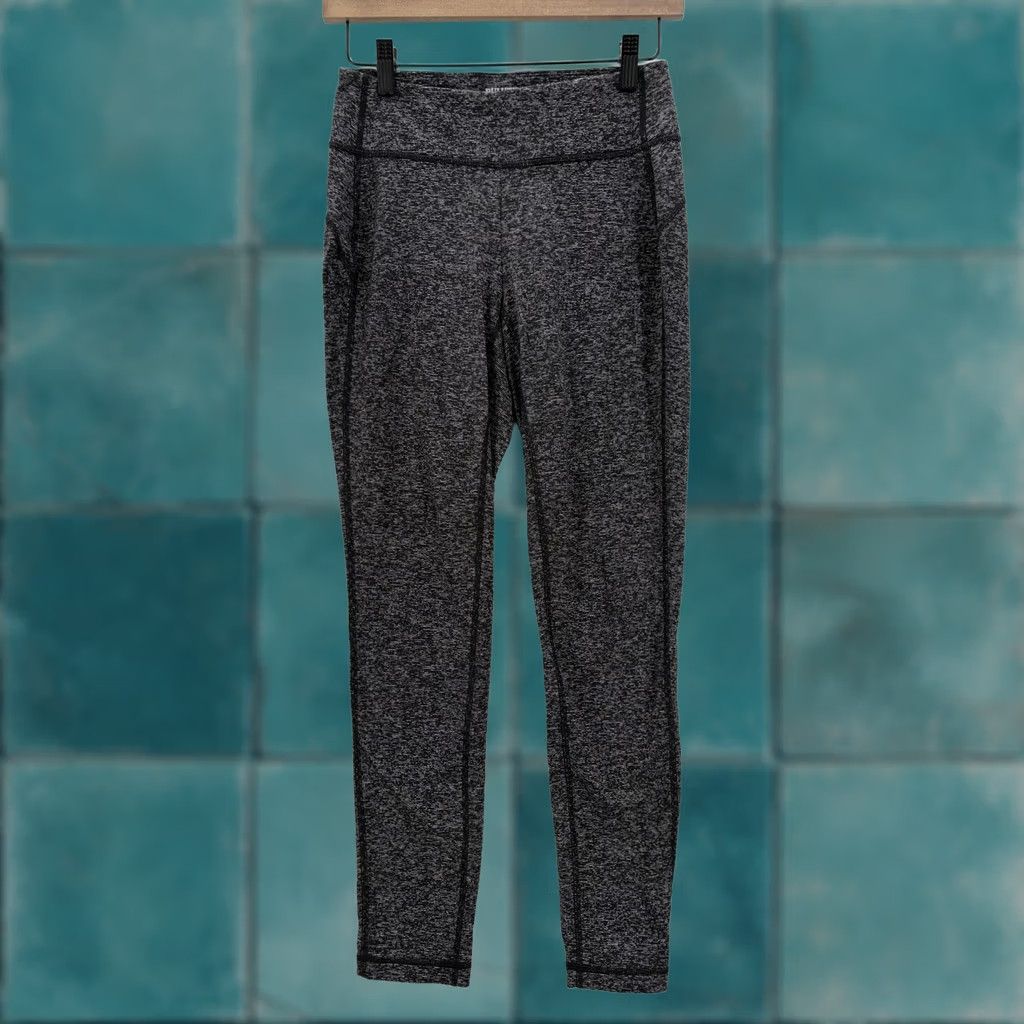 Duluth Trading Company Duluth Hot NoGA Stretch Leggings Womens XS Gray Flecked Ankle Knit Gym Size 26" / US 2 / IT 38 - 1 Thumbnail