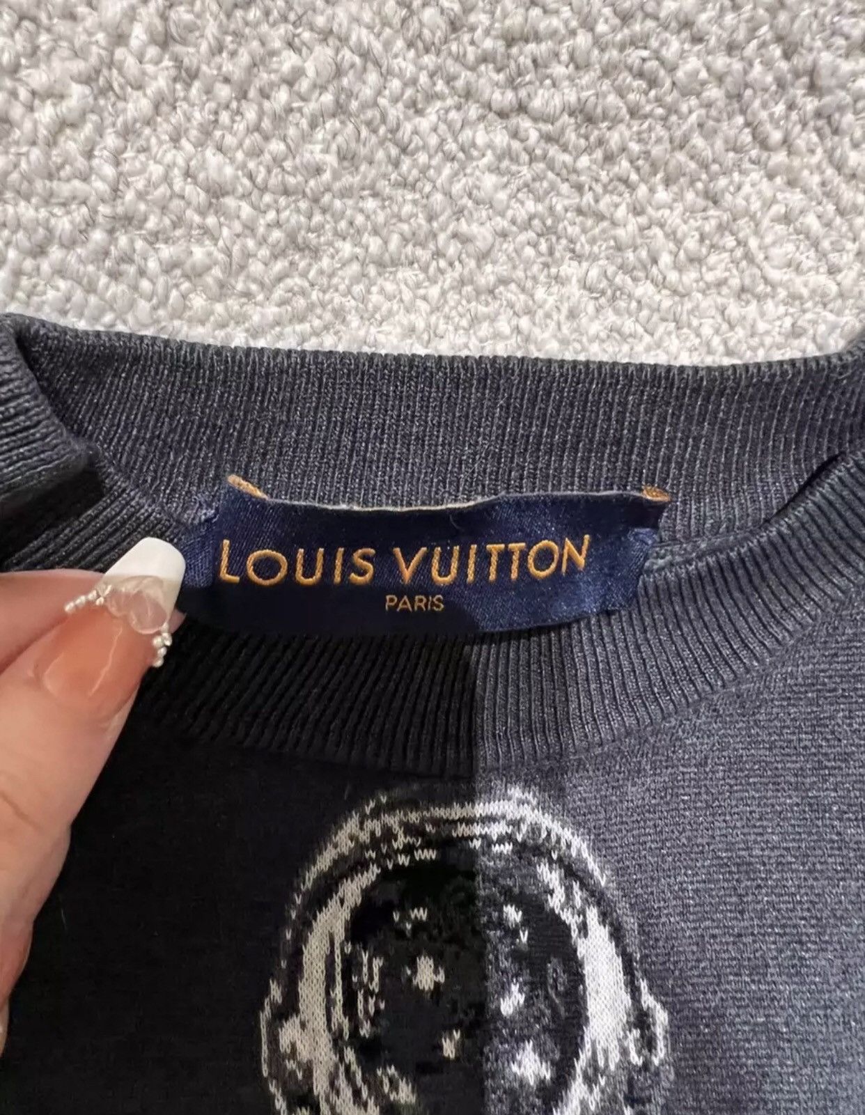 Louis Vuitton Louis Vuitton Robot knitted cashmere sweater 2412-Nextarrow Size US XS / EU 42 / 0 - 3 Thumbnail
