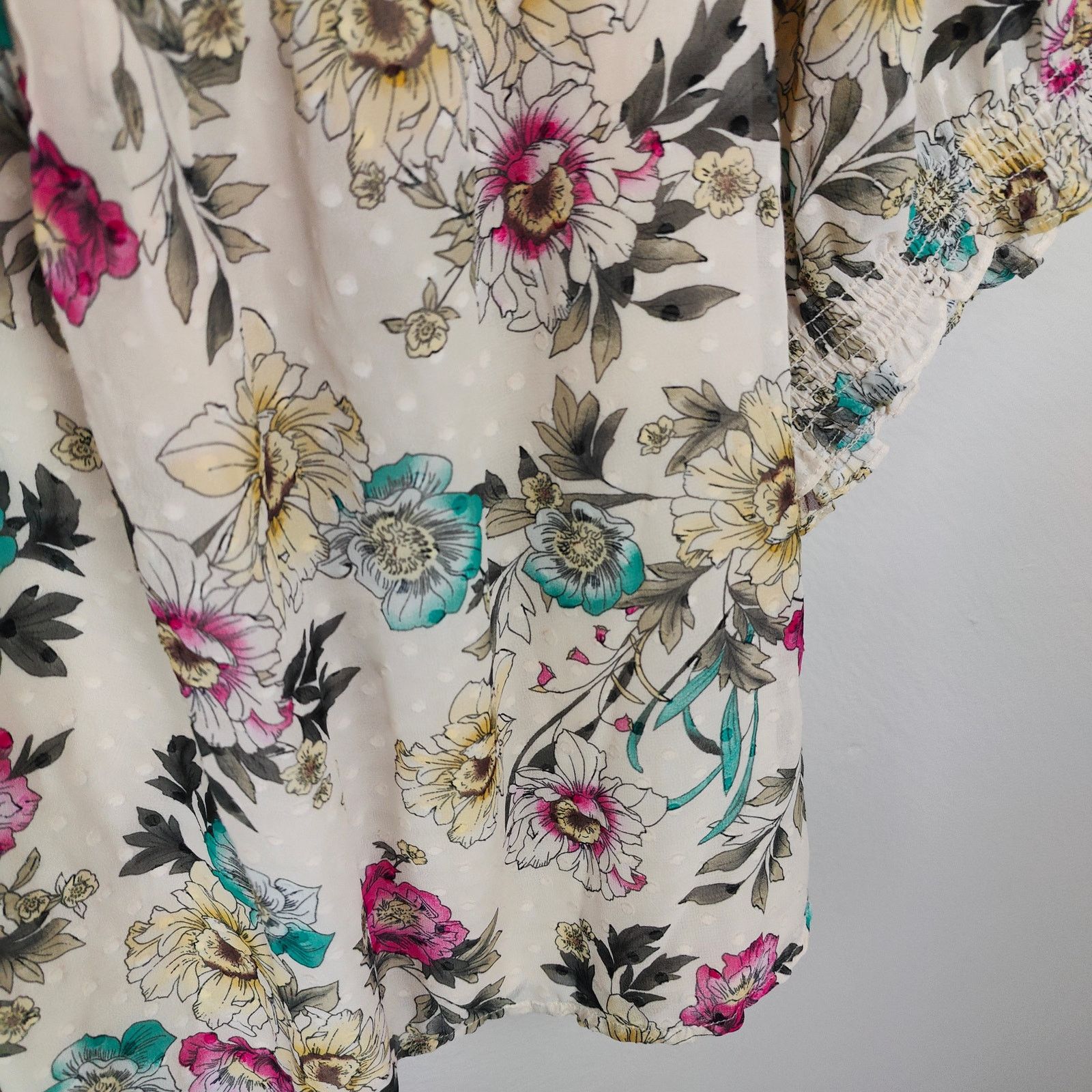 Other Torrid Chiffon Clip Dot Blouson Short Sleeve Top Womens 4X Size 4XL / US 24-26 - 2 Thumbnail