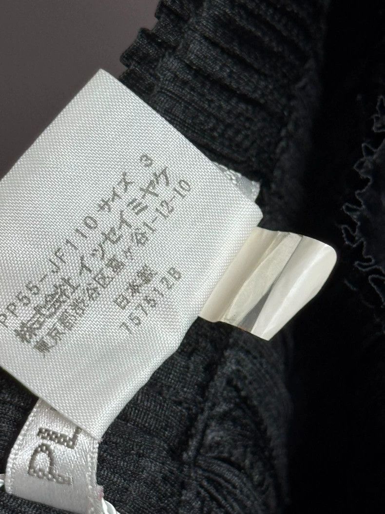 Issey Miyake Issey Miyake size:3 Black capri pants Size 42" / US 20 - 4 Thumbnail
