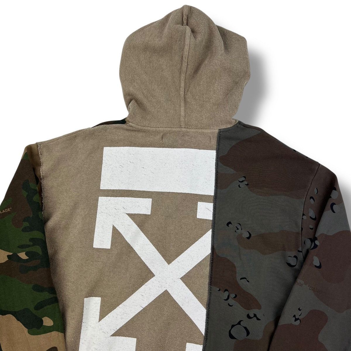 Off-White Off-White Reconstructed Camo Arrows Hoodie Size US S / EU 44-46 / 1 - 1 Thumbnail