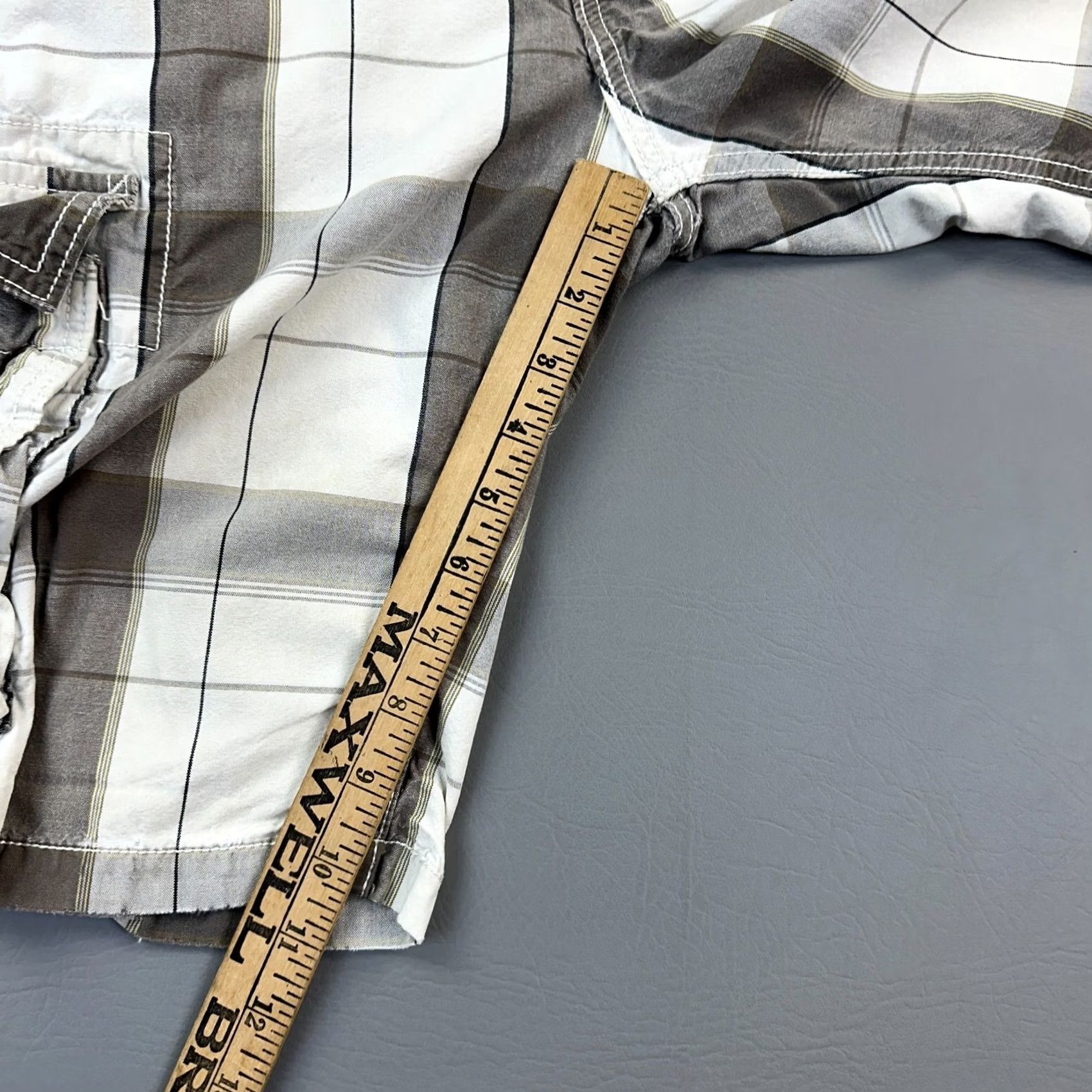 Levi's VINTAGE Levi's Shorts Mens 32 Plaid Cargo Baggy White Tab Skate Grunge Y2K Size US 32 / EU 48 - 3 Thumbnail