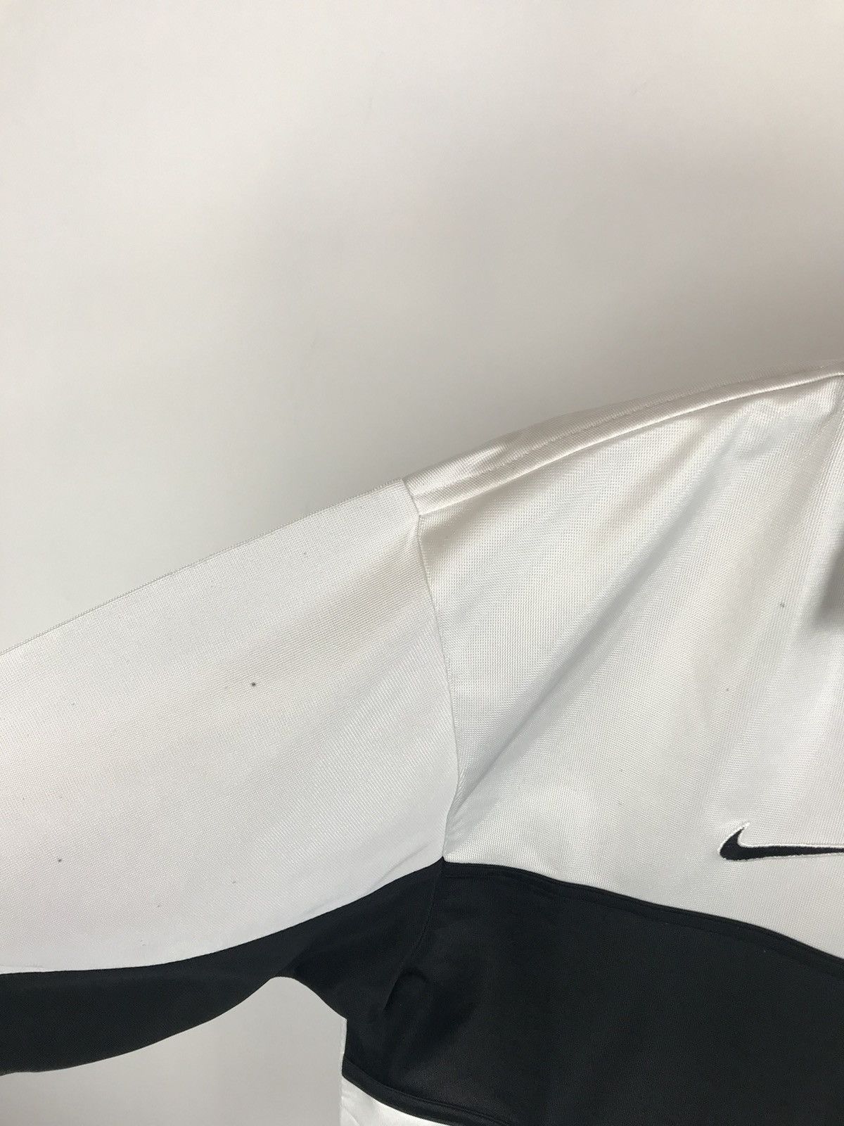 Nike Nike Vintage Tshirt Jersey Swoosh Logo Size US S / EU 44-46 / 1 - 4 Thumbnail
