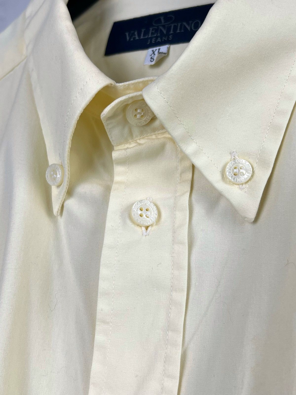 Valentino Vintage Valentino Jeans Button Up Shirt Size XL Size US XL / EU 56 / 4 - 6 Thumbnail