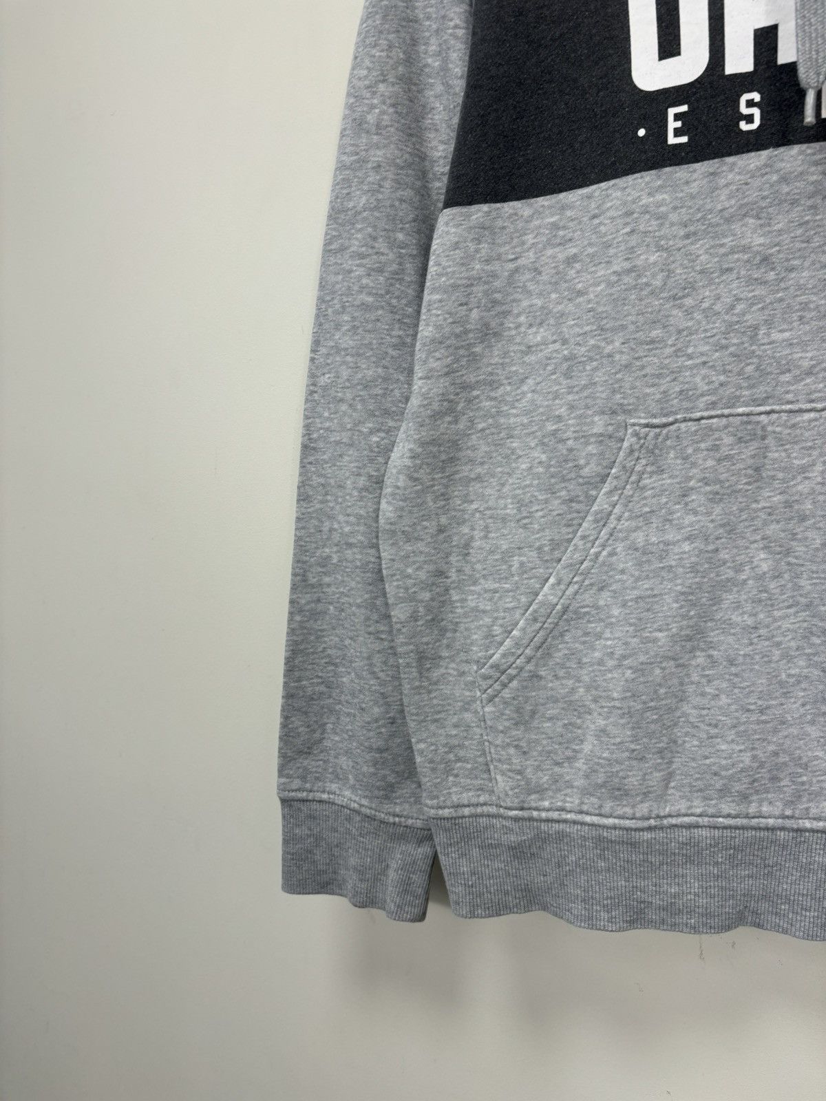 Oakley Vintage Oakley Big Logo Y2K Gray Hype Hoodie Size US M / EU 48-50 / 2 - 6 Thumbnail