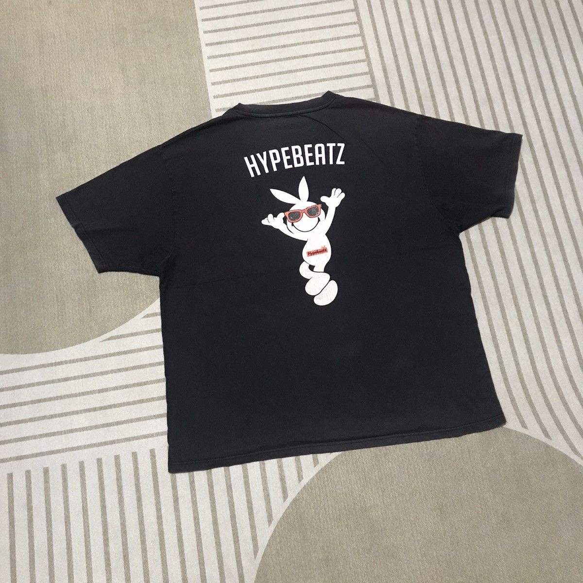 Hypebeast HYPEBEATZ LOVE POWER PEACE RARE TEE Size US XXL / EU 58 / 5 - 1 Thumbnail