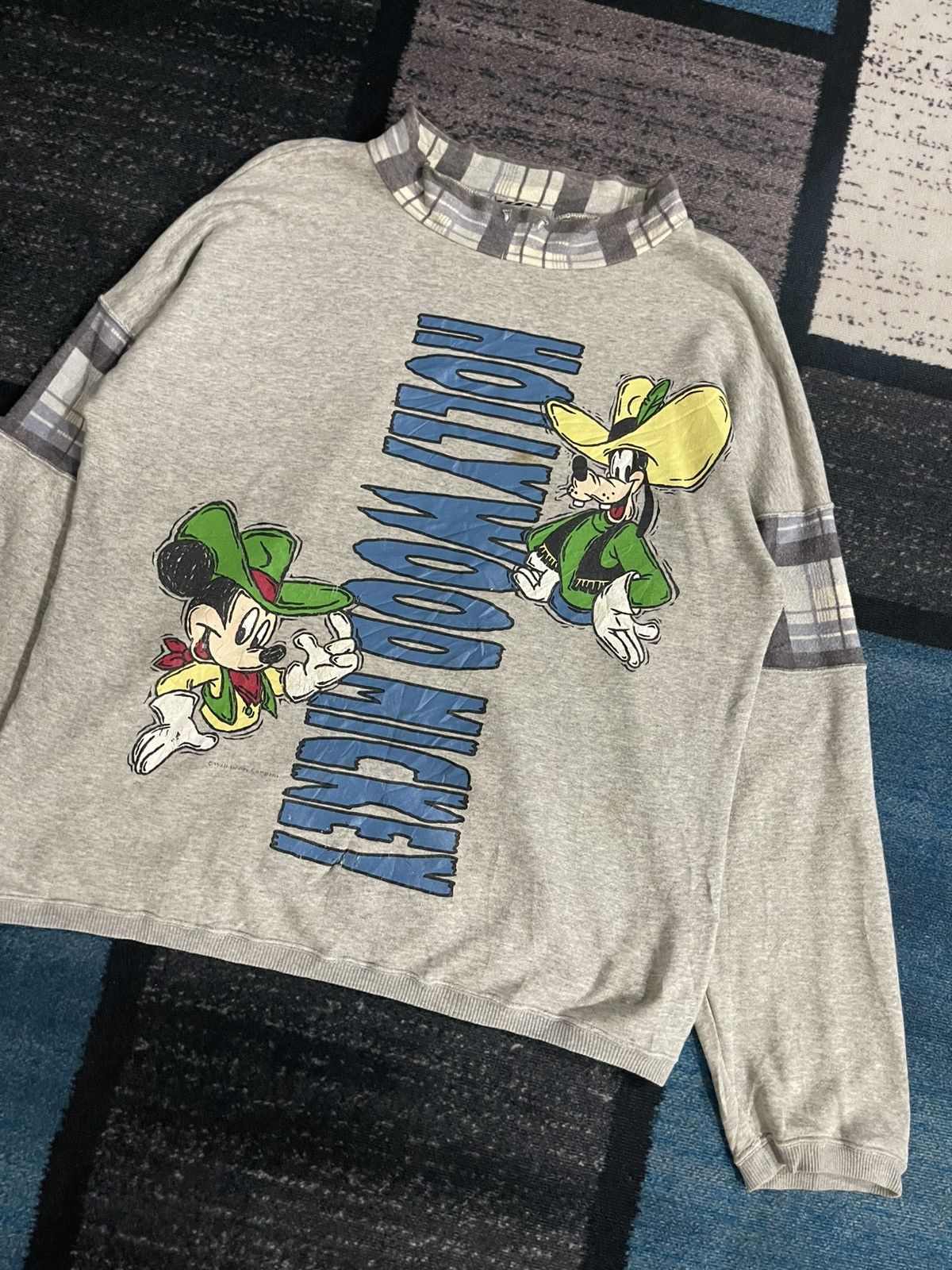 Disney Vintage Disney Hollywood Mickey Crewneck Sweatshirt Size US L / EU 52-54 / 3 - 3 Thumbnail