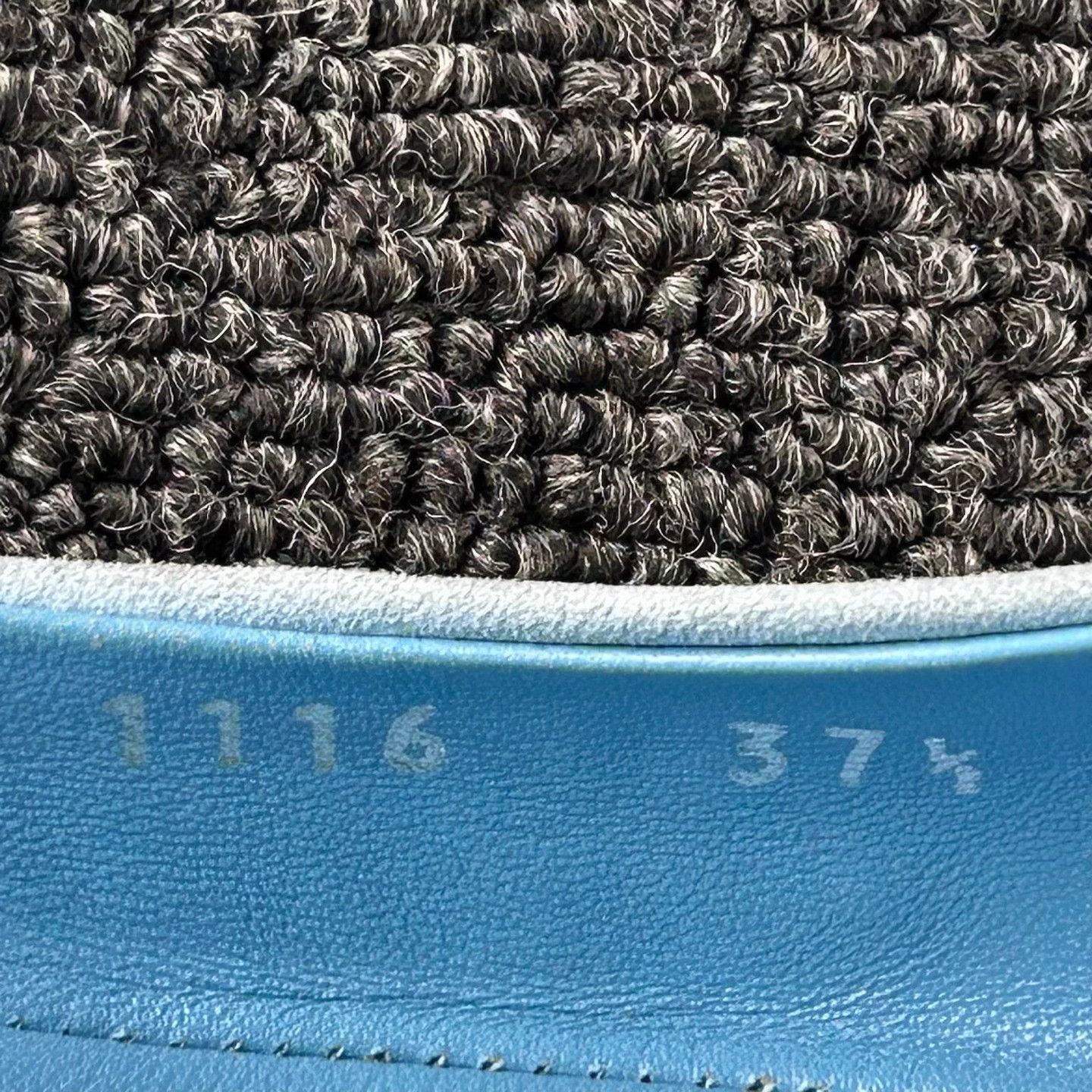 Louis Vuitton Louis Vuitton blue flats 37.5 Worn 2x Size US 6.5 / IT 36.5 - 7 Thumbnail