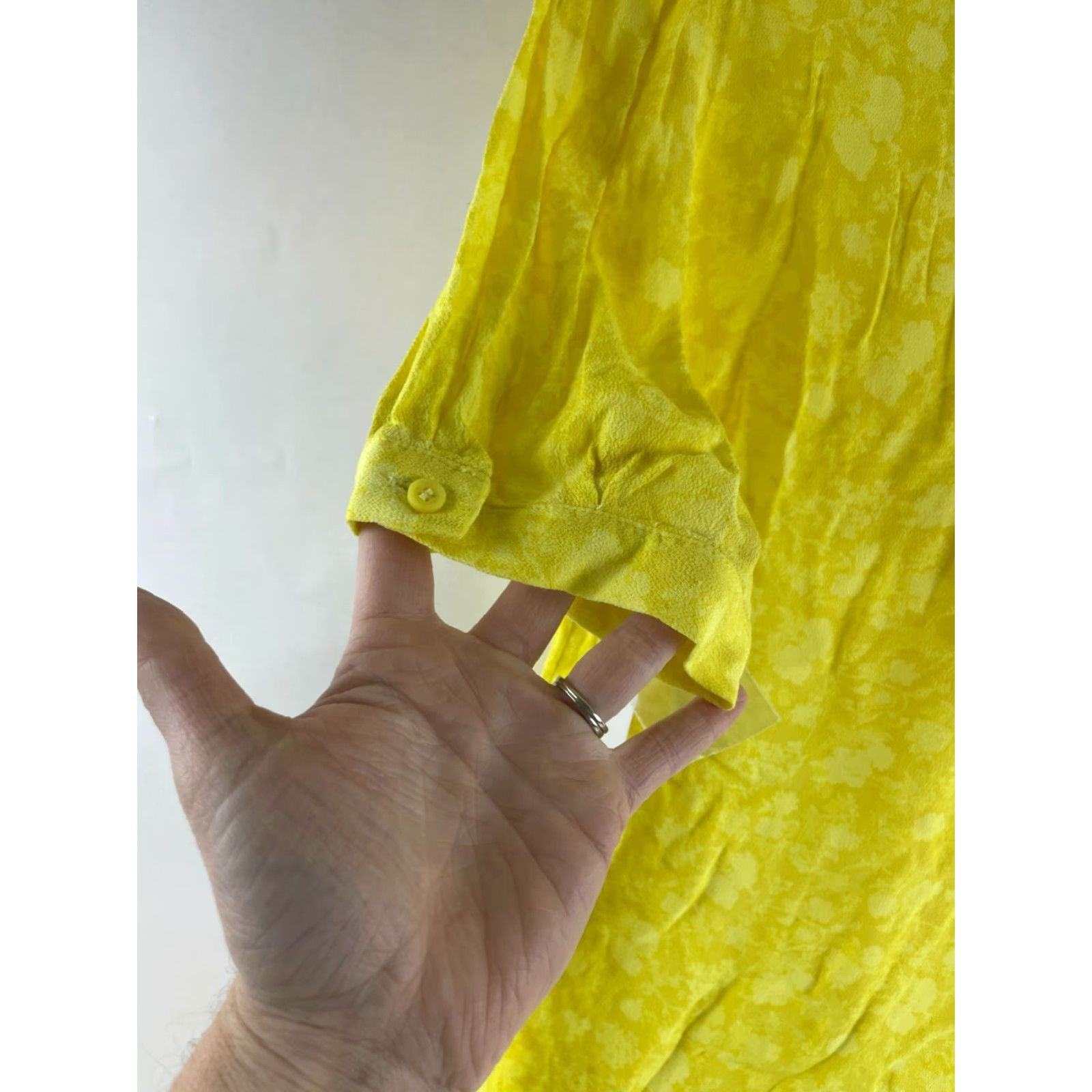 Treasure & Bond Treasure & Bond Shirt Women's S Yellow Floral Puff Sleeve V-Neck NWT Size S / US 4 / IT 40 - 4 Thumbnail