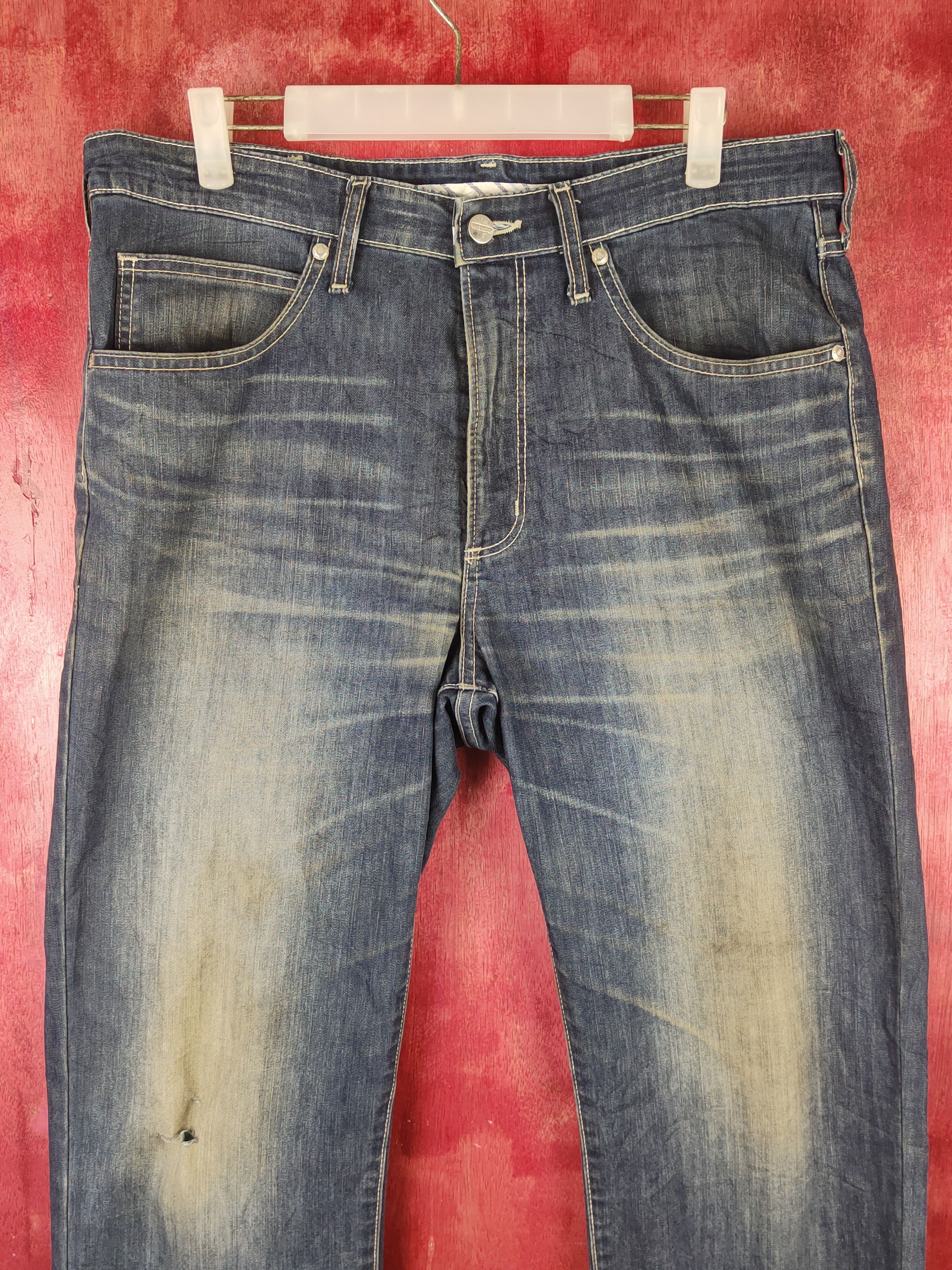 Japanese Brand Wrangler Dark Blue Distressed Ripped Jeans #S1663 Size US 34 / EU 50 - 2 Thumbnail