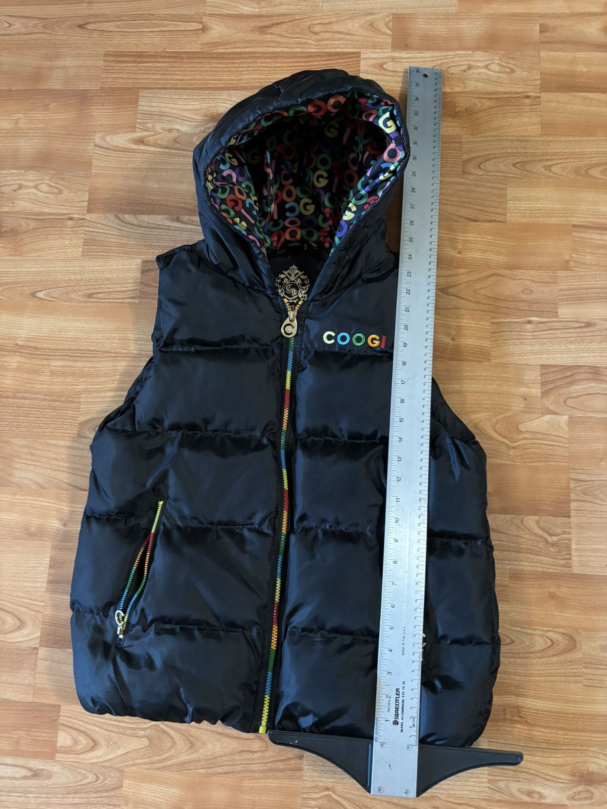 Coogi Vintage Coogi Sz l puffer vest with rainbow logo and hood Size US L / EU 52-54 / 3 - 3 Thumbnail