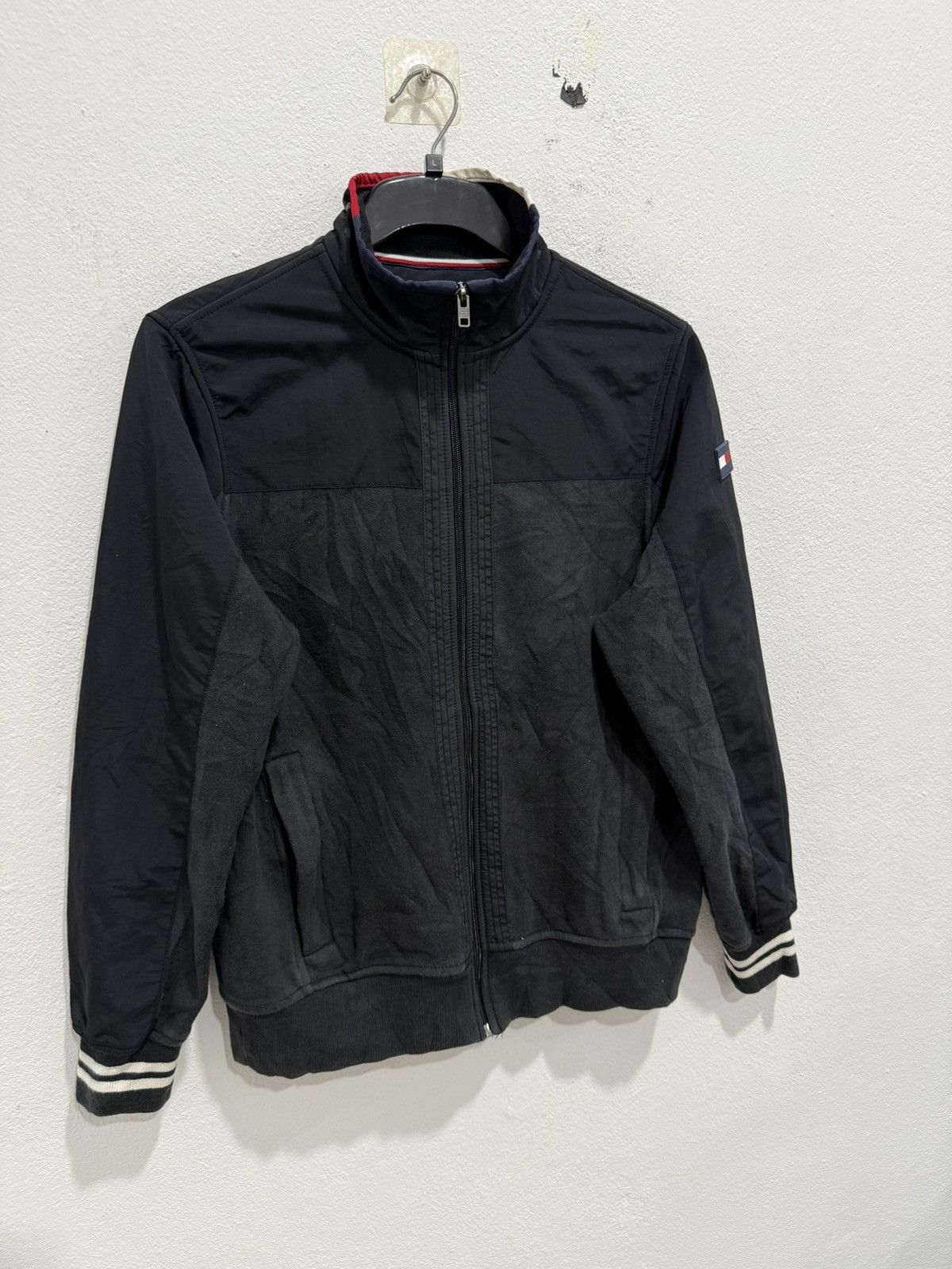 Tommy Hilfiger vintage 90s TOMMY HILFIGER Black Zipper Sweater Casual Size US M / EU 48-50 / 2 - 3 Thumbnail