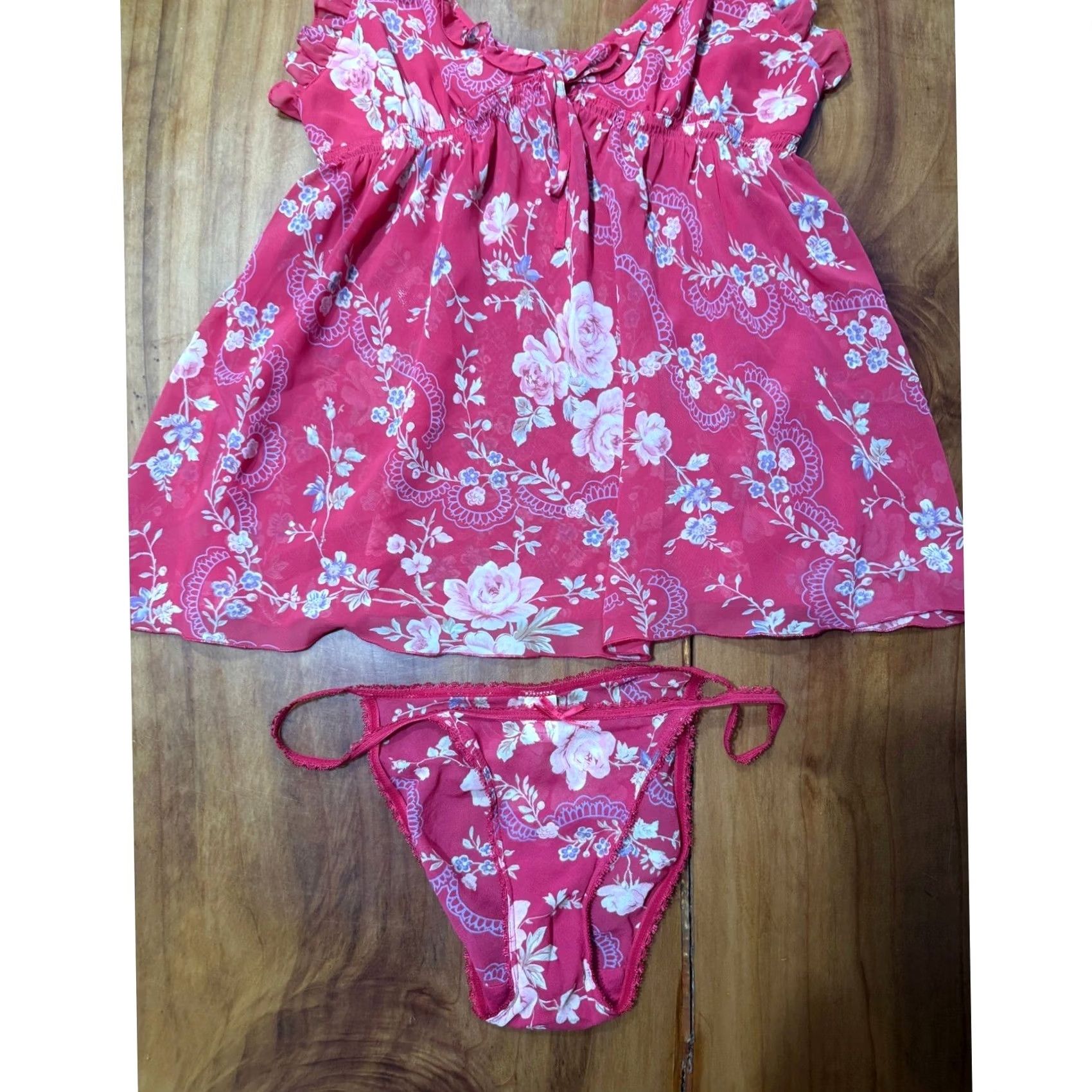 Victoria's Secret VINTAGE Victoria's Secret Set Lingerie Top Small Floral Thong 2 Piece Tank RR8 Shirt Womens Red Christmas? Size S / US 4 / IT 40 - 2 Thumbnail