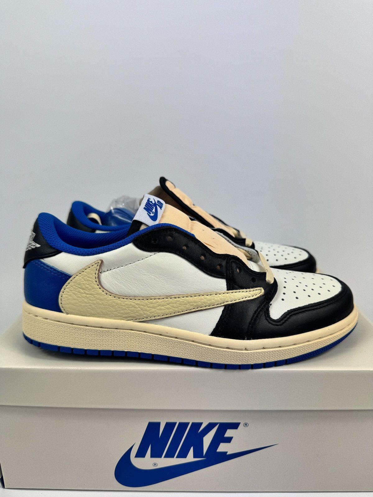Nike × Travis Scott JORDAN 1 RETRO LOW FRAGMENT X TRAVIS SCOTT SNEAKERS Size US 6 / EU 39 - 2 Thumbnail