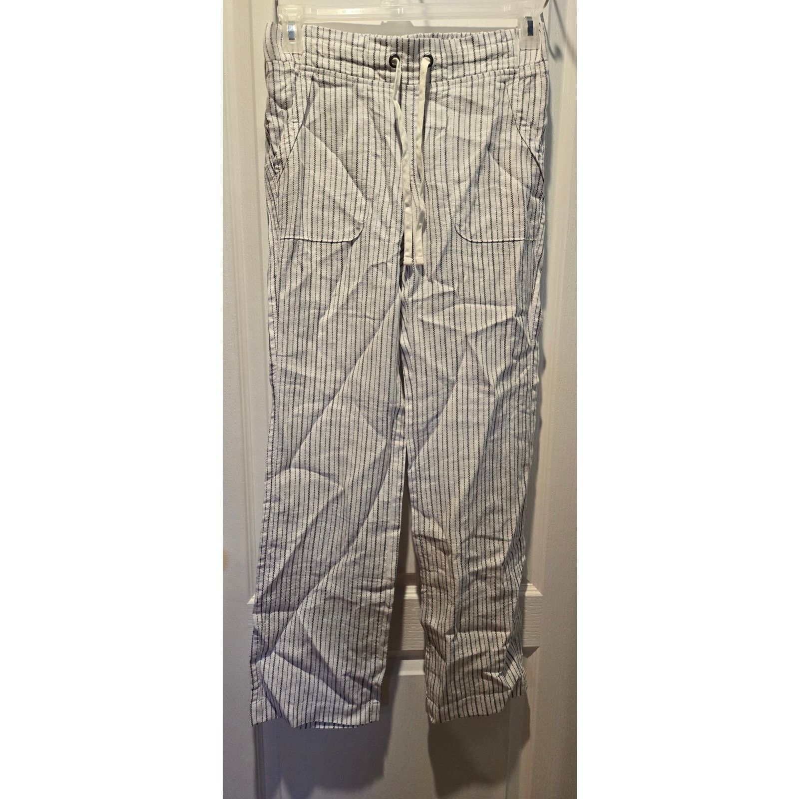 Athleta Athleta 100% linen striped pants sz 2 coastal Size 26" / US 2 / IT 38 - 1 Thumbnail