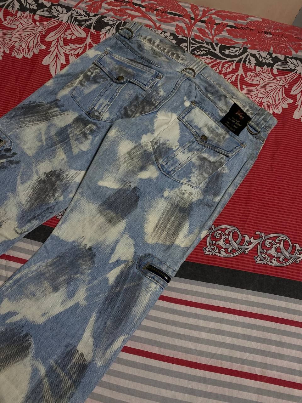 Japanese Brand Crazy Crash Dirty Baggy Faded Jean Japan Avant Garde Style Size US 34 / EU 50 - 22 Thumbnail