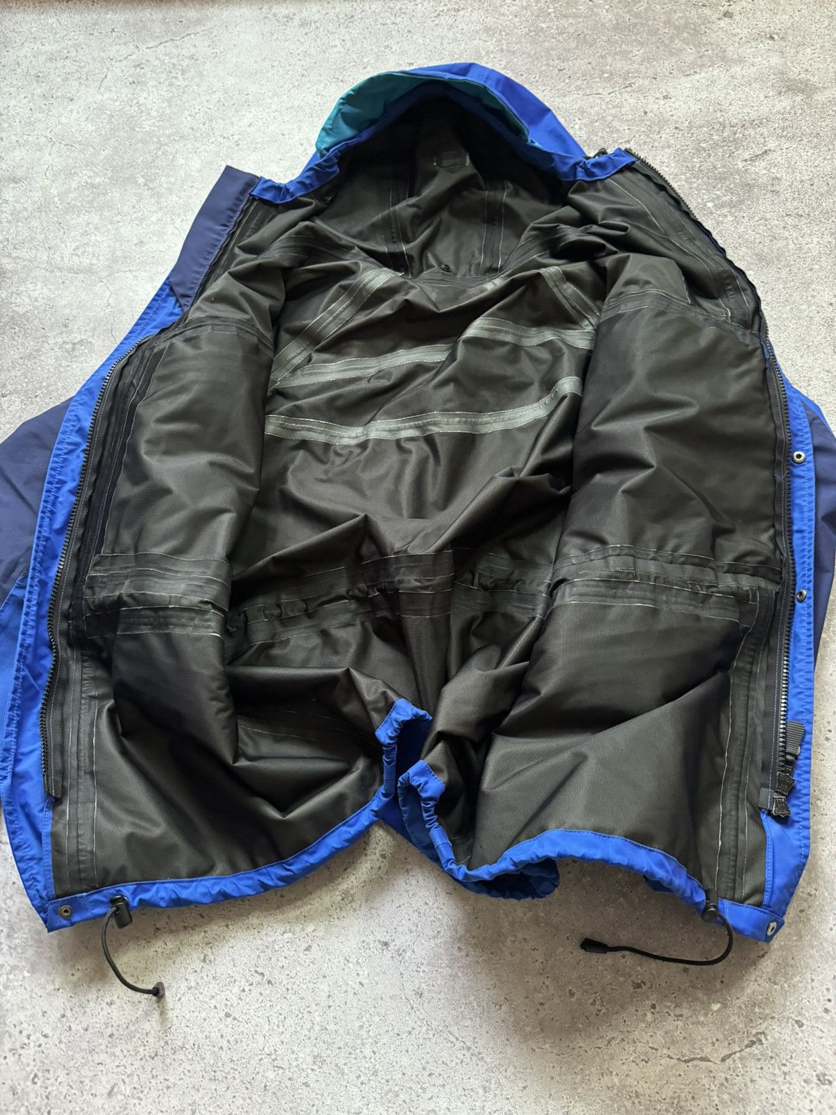 Berghaus Vintage Berghaus Extreme 7000 Gore-Tex Jacket Size US XL / EU 56 / 4 - 6 Thumbnail