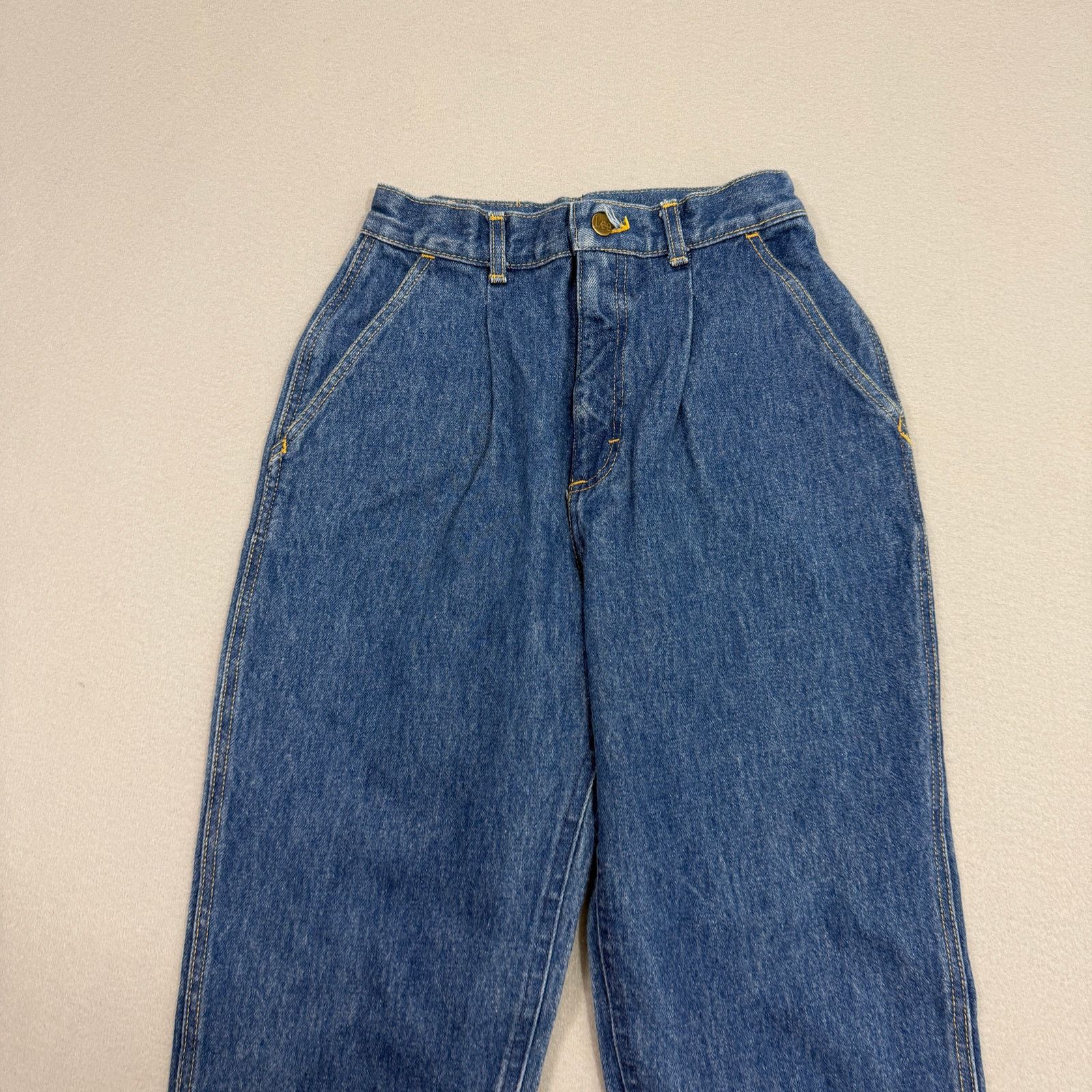 Vintage Vintage Lee Jeans Women's 9 (Fits 25x28) Blue Mom High Rise Size 25" / US 0 / IT 36 - 2 Thumbnail