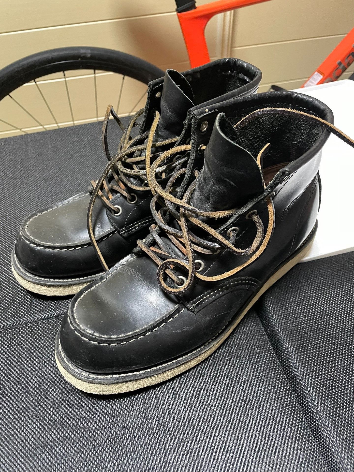 Red Wing Red Wing 8130 Leather Boots Size US 9 / EU 42 - 1 Thumbnail