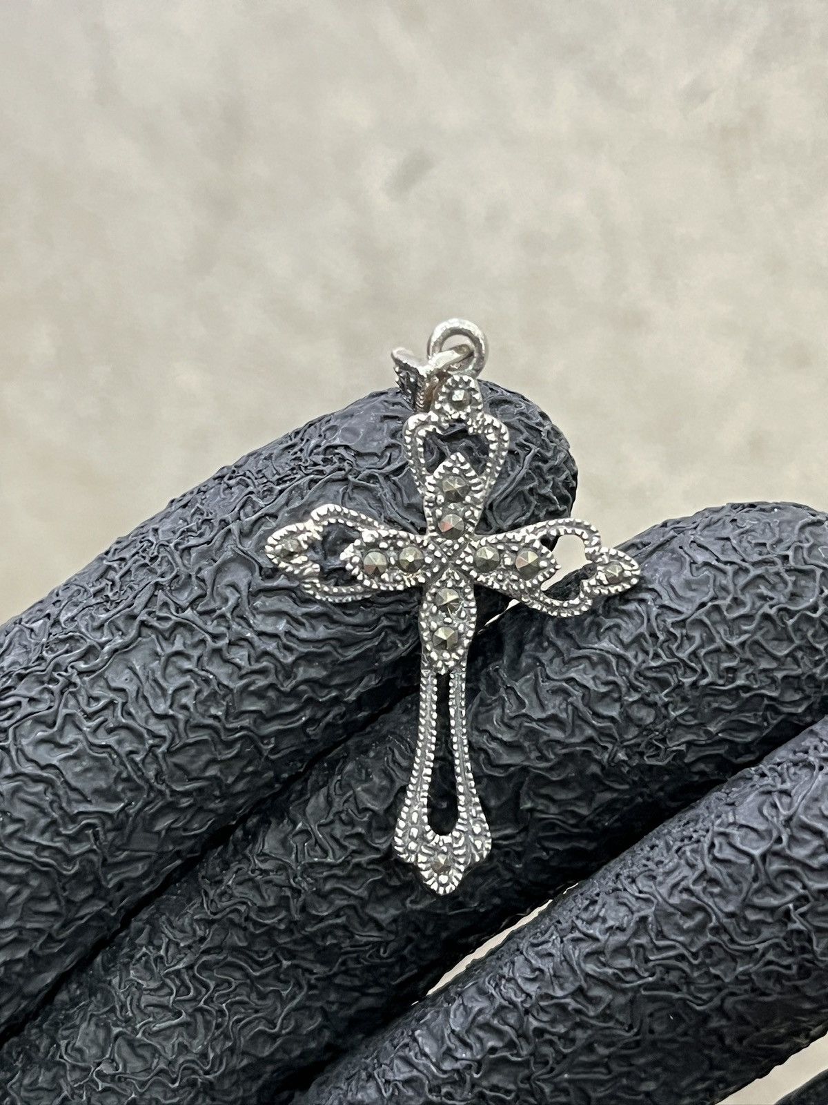 Other Vintage Sterling Silver Cross Pendant (unisex) Size ONE SIZE - 6 Thumbnail