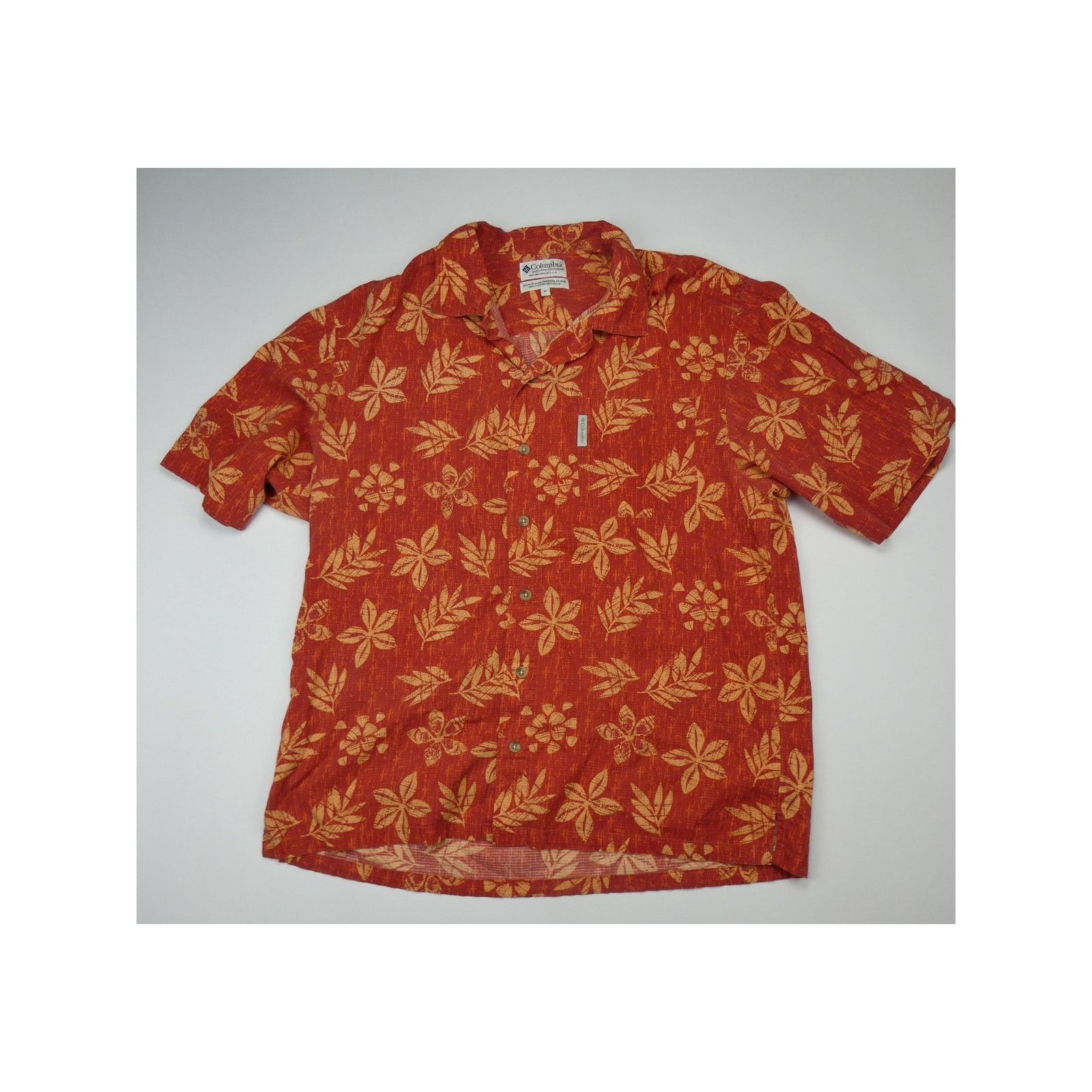 Columbia men's Columbia Hawaiian button-down shirt, medium, red Size US M / EU 48-50 / 2 - 1 Thumbnail